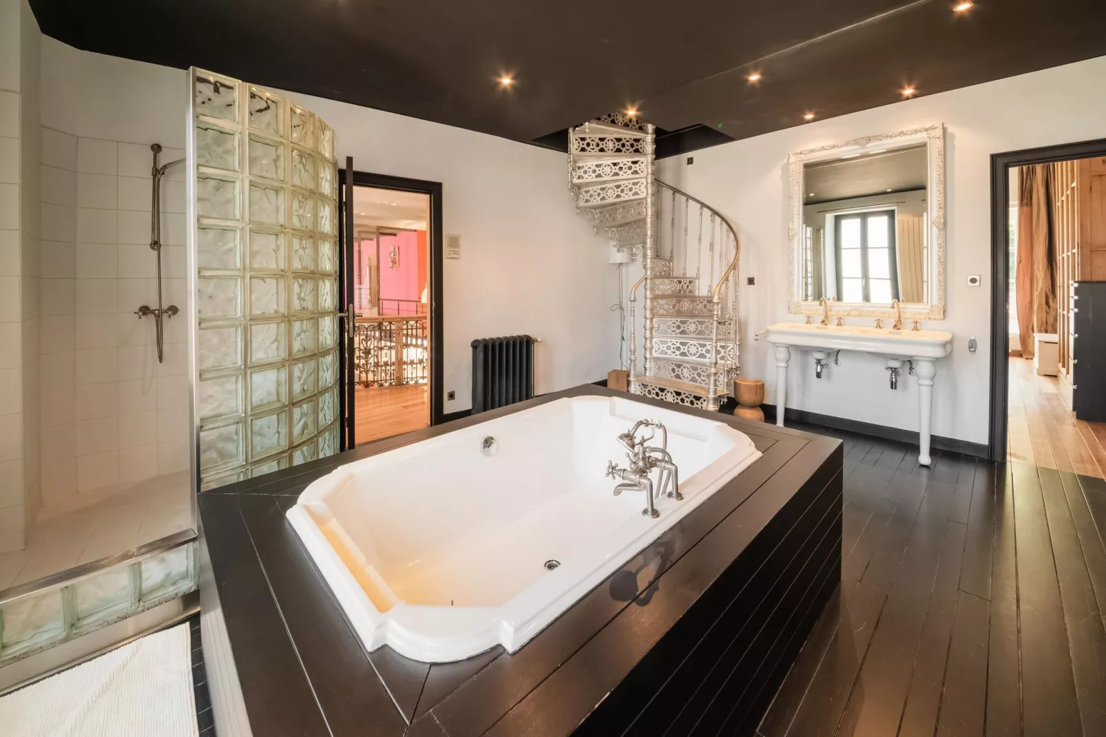 Luxury Loft DIson-Badkamer