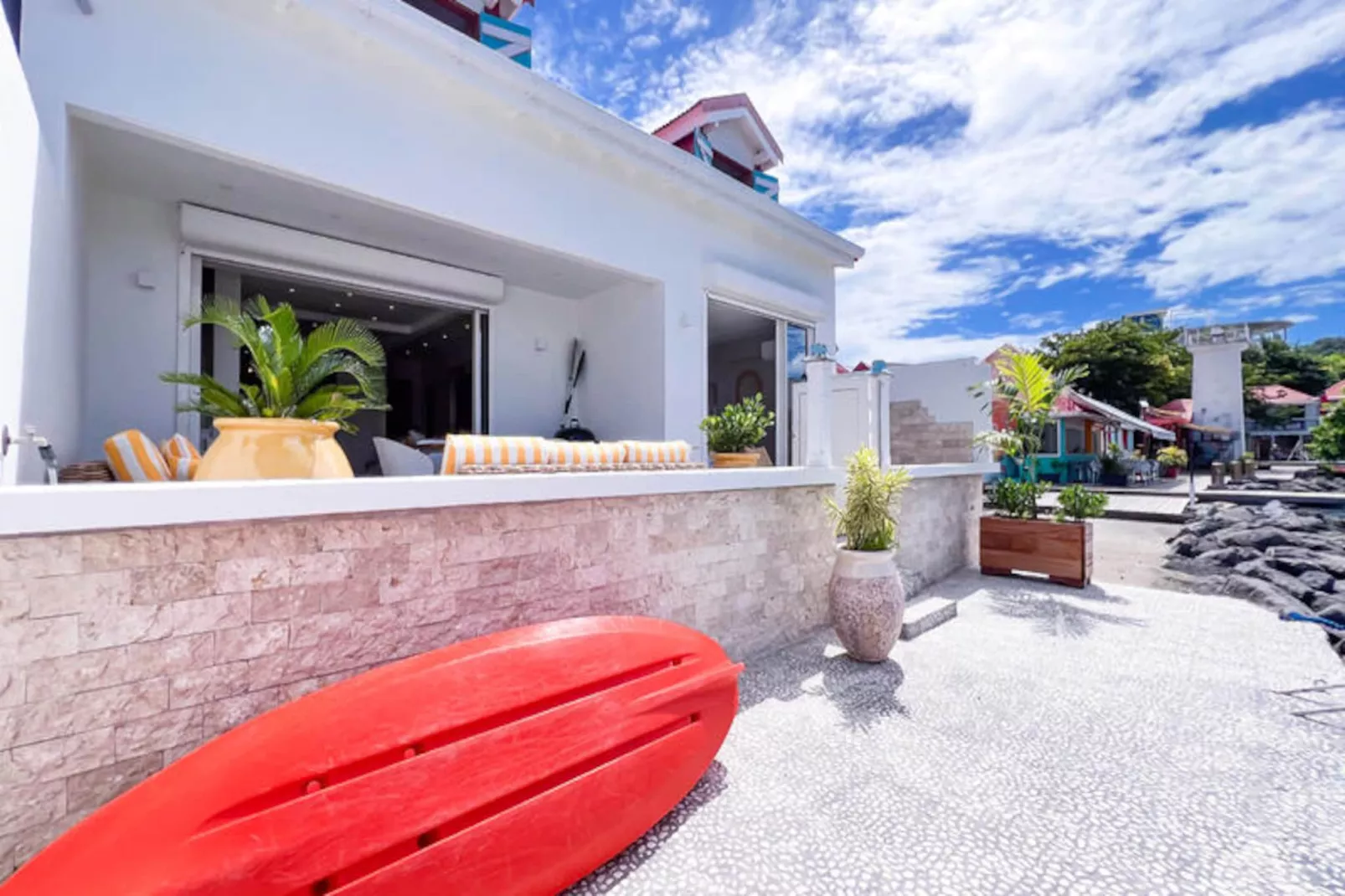 Maison à Terre de Haut-Niet-getagd