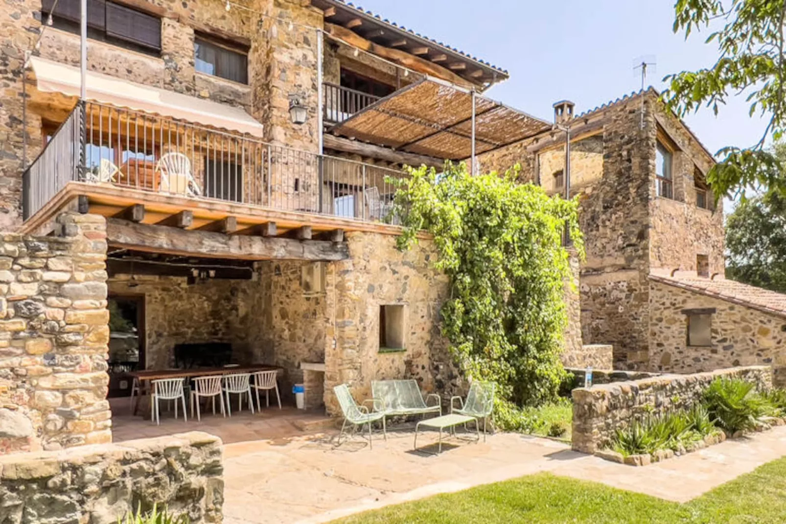 Mobil Home - Bungalow - Cottage à Montagut i Oix-Niet-getagd