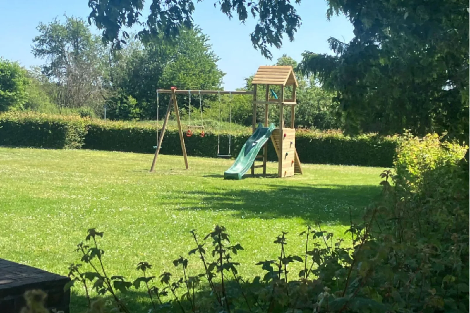 REFUGE DU TRAPPEUR-Tuinen zomer