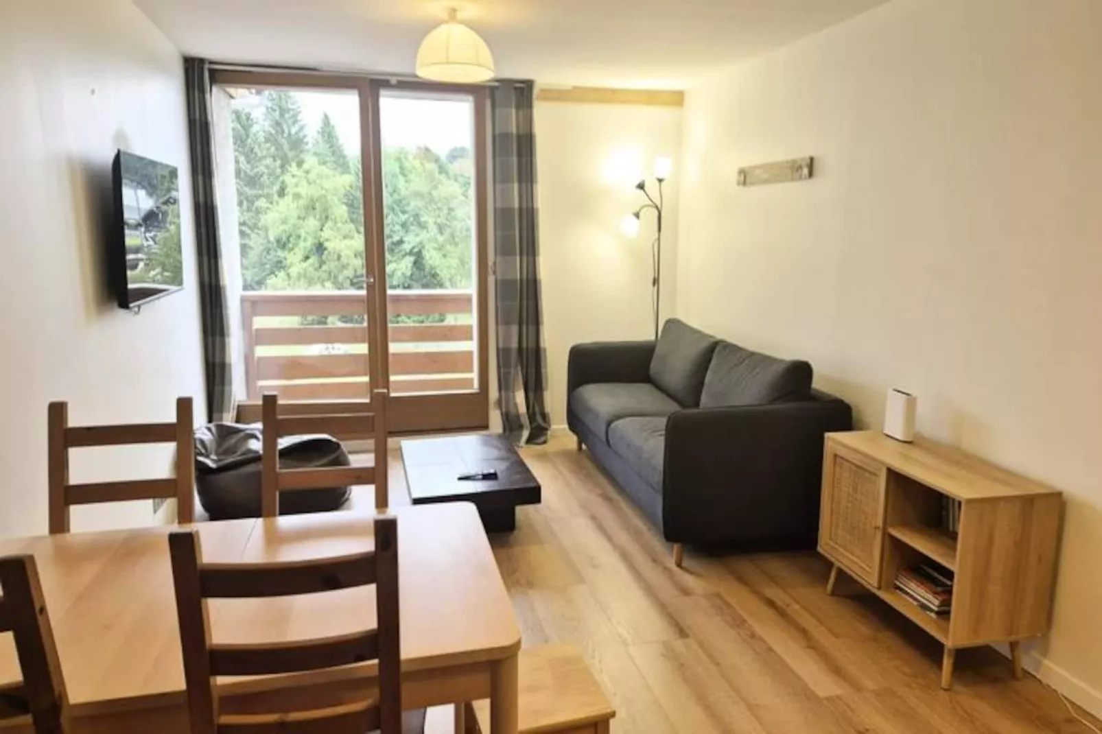 Appartement Chaleureux Au Cœur De La Féclaz - 5 Personnes - 48m2