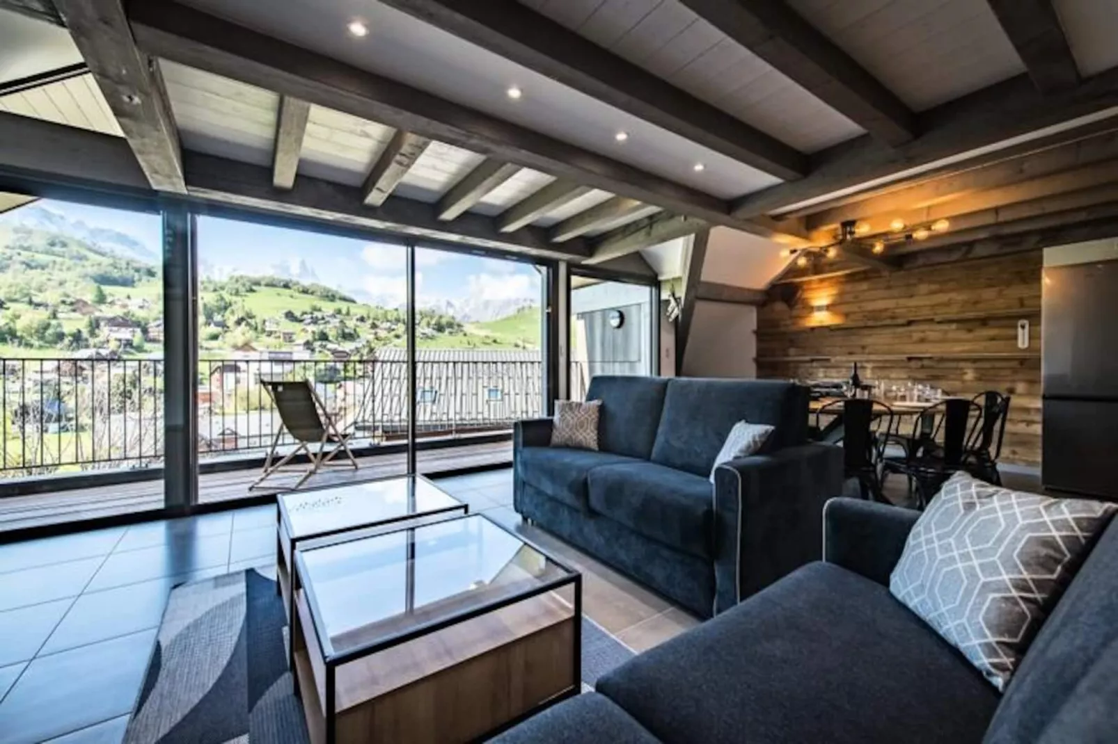 Résidence Duplex &agrave; Albiez-montrond Avec Terrasse