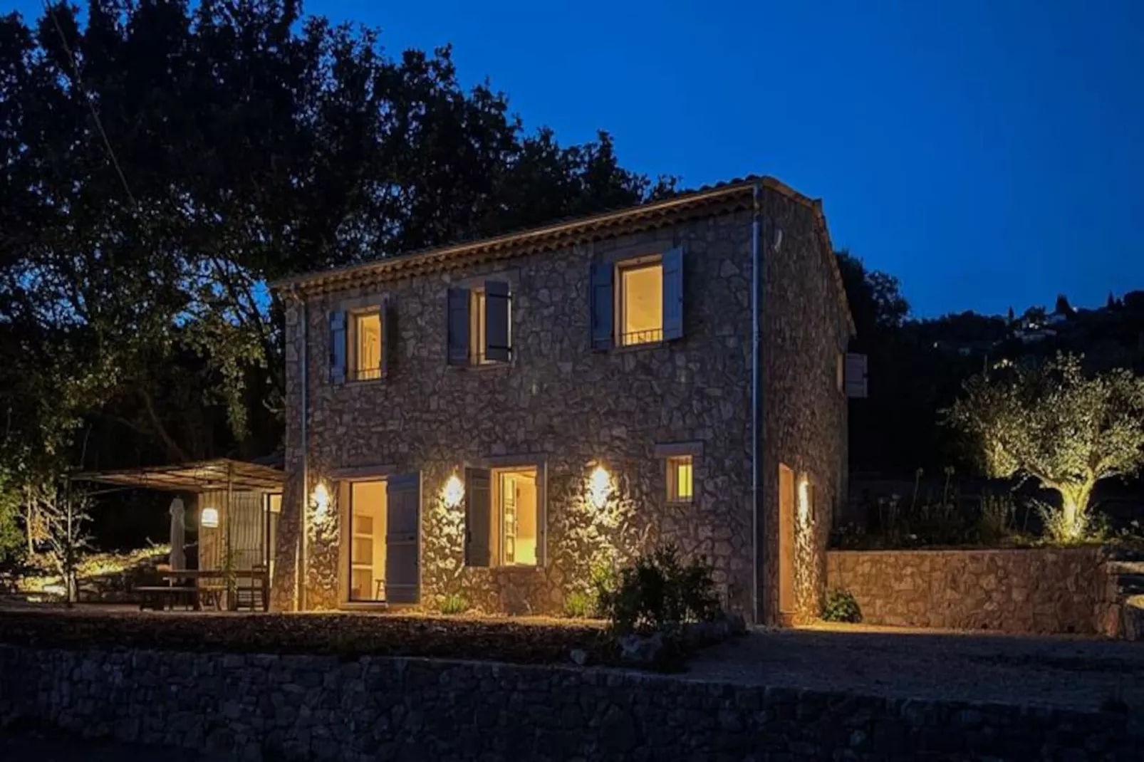 Authentique Mas Provençal Avec Piscine Et 2 Chambres – Côte D’azur