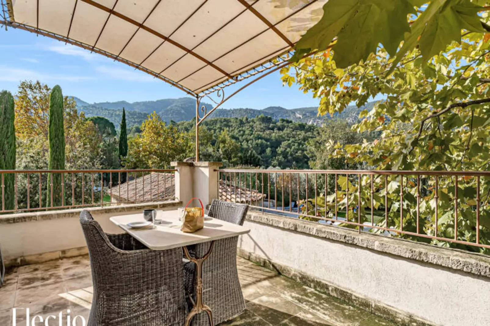 Loggia 11 Platane | R&eacute;sidence Les Petitons