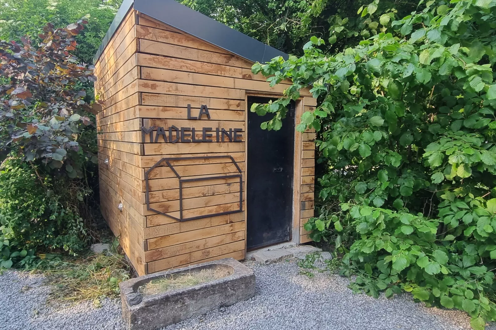 La Madeleine-Buitenkant zomer