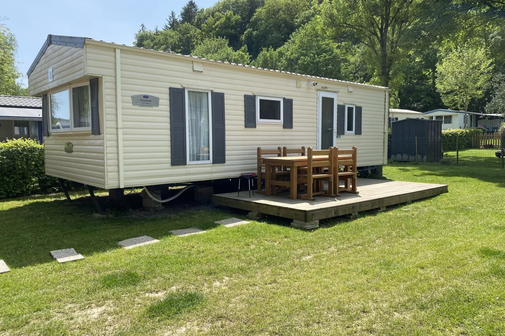 Caravane Blier Domaine de L'aisne-Buitenkant zomer