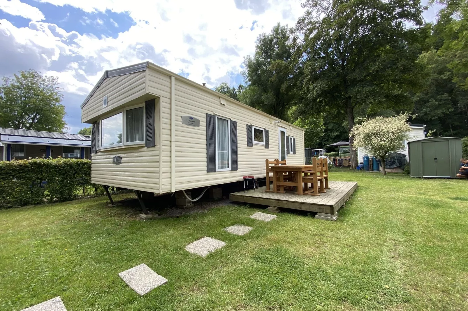 Caravane Blier Domaine de L'aisne-Buitenkant zomer