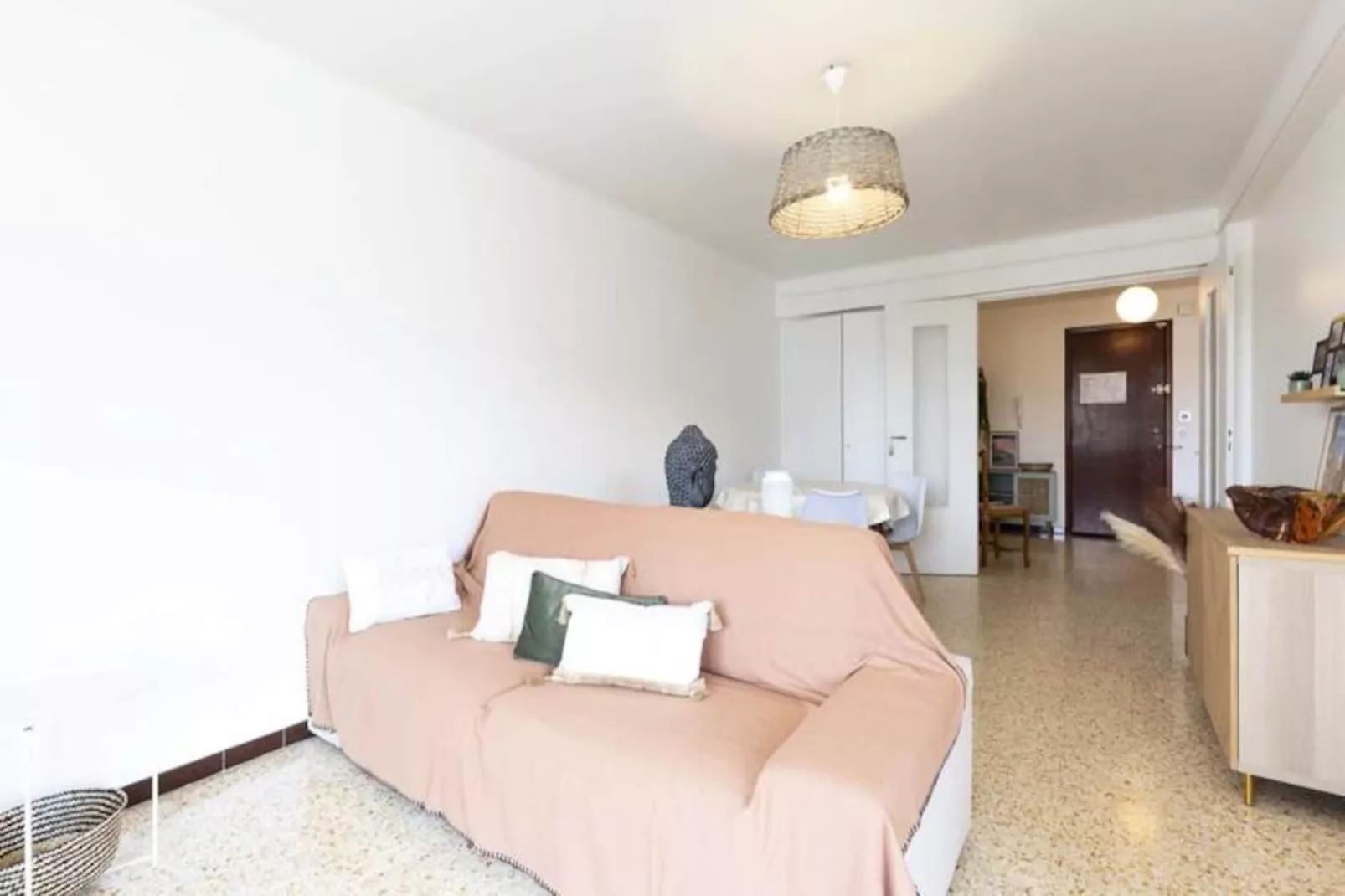 Résidence Centre D'antibes, Spacieux 3 Pi&egrave;ces Avec Terrasse Et Climatisation