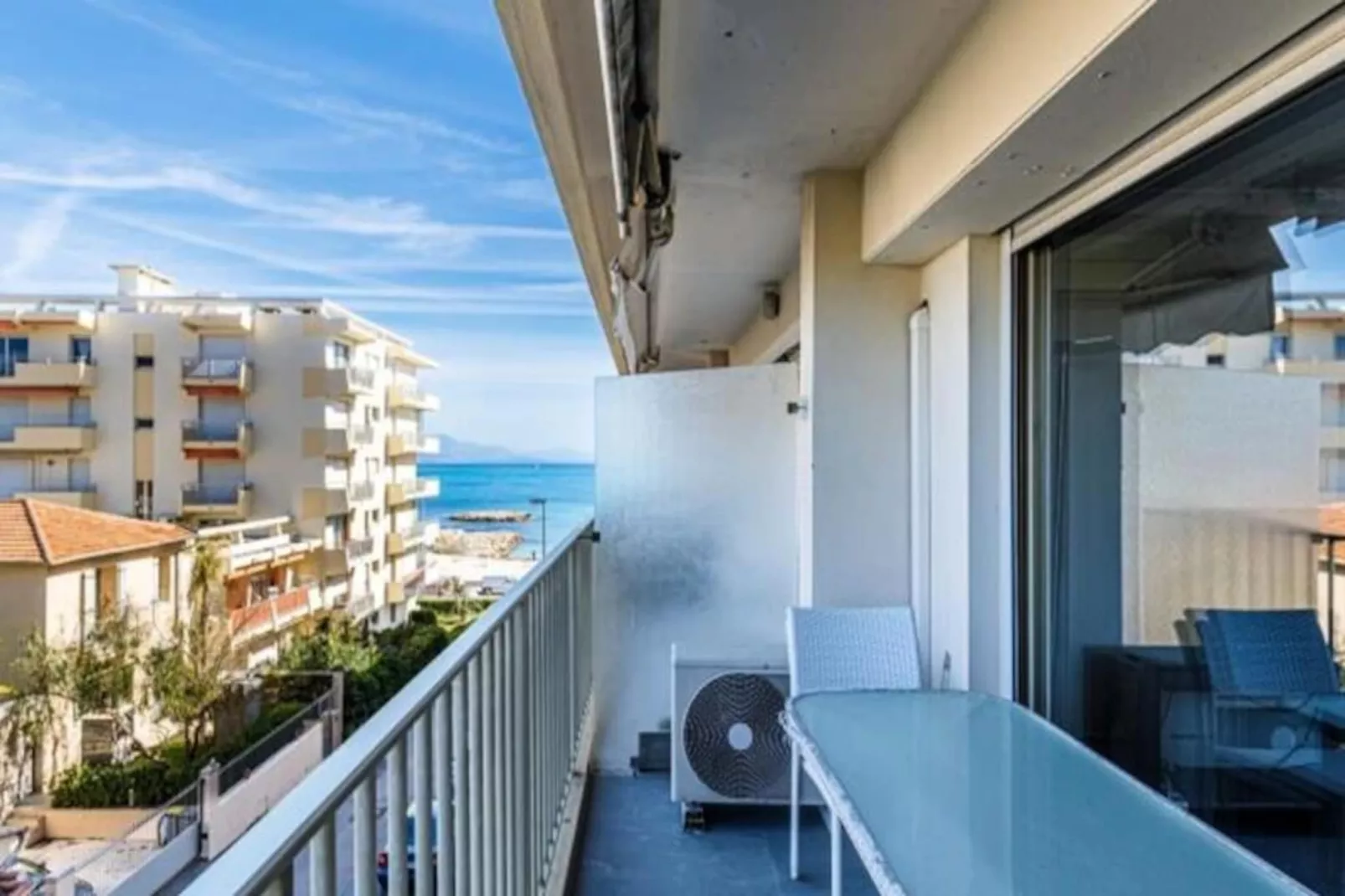 Résidence Tamanaco Beach : Appartement 1 Chambre Avec Balcon, Vue Mer Et Piscine