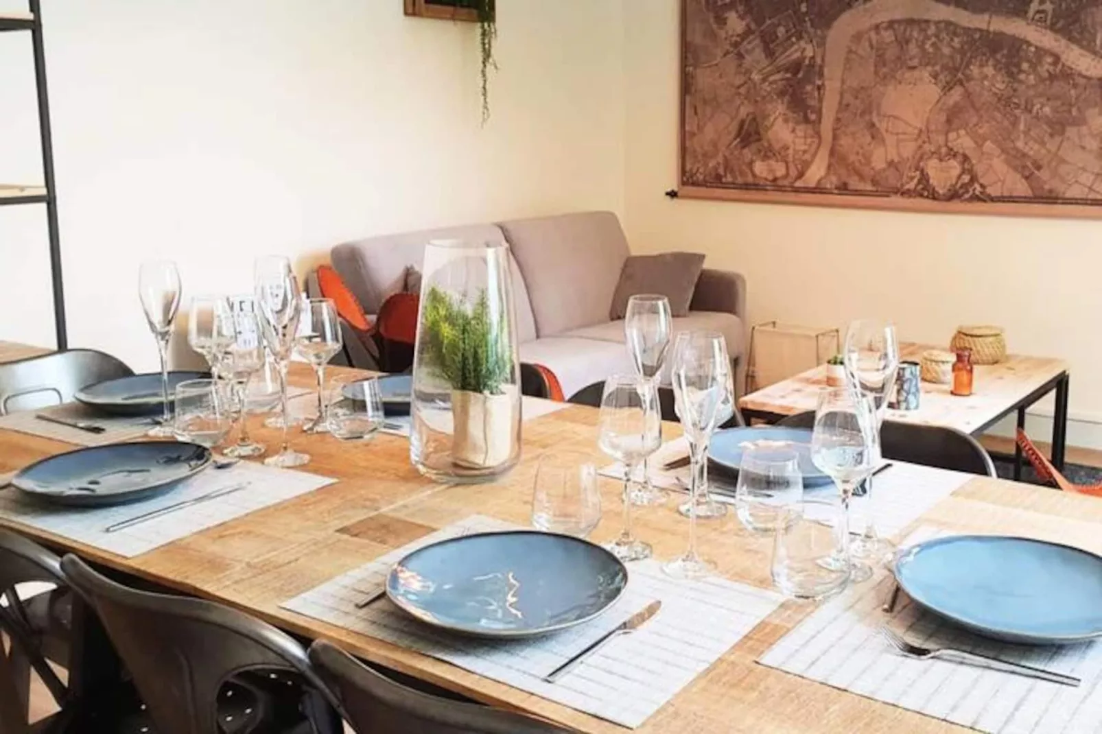 🦋 The Butterfly - Standing ****