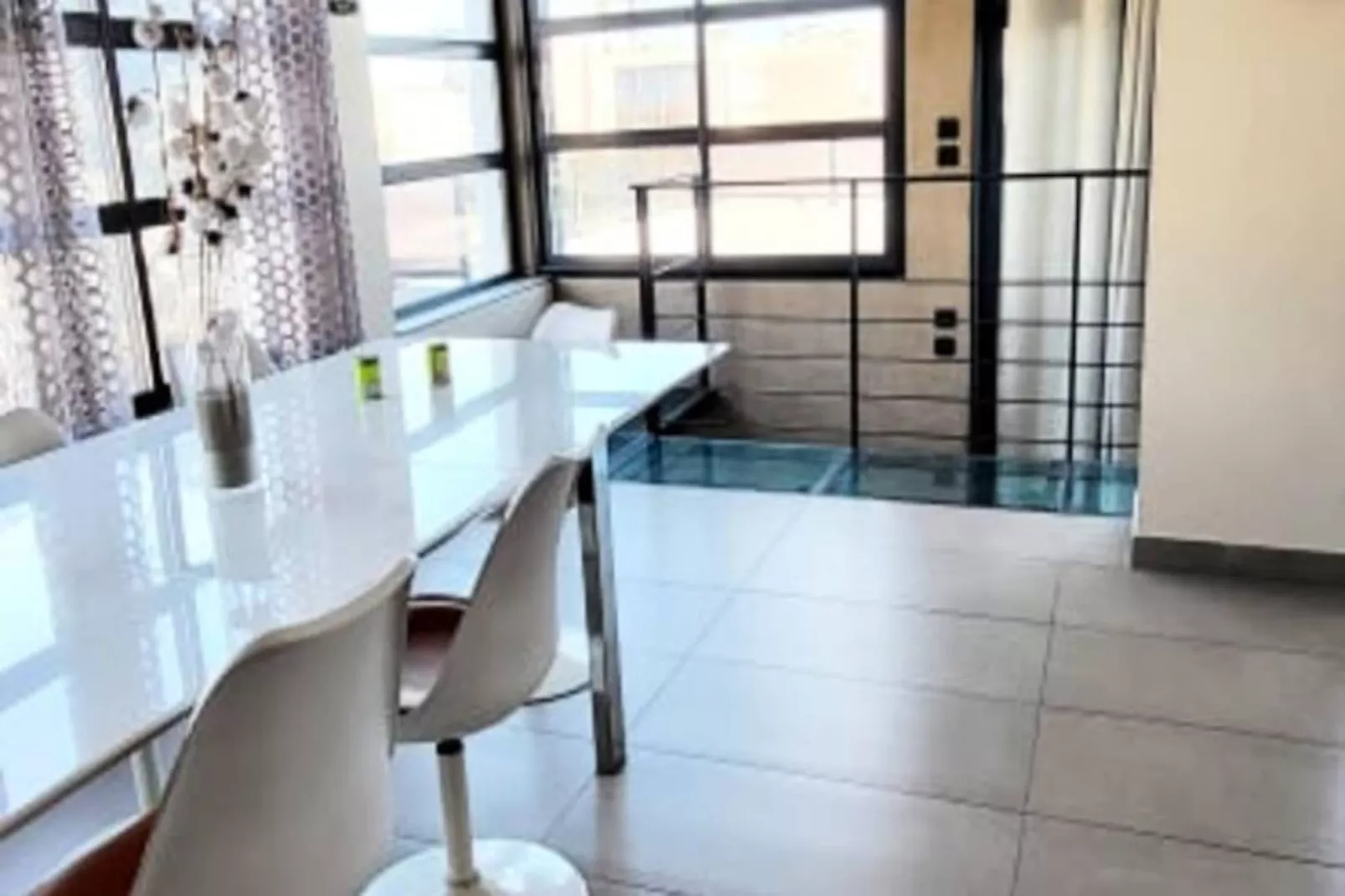 Résidence Villa Camarguaise : Entre Plage Et Centre Ville Avec Bassin Ext&eacute;rieur