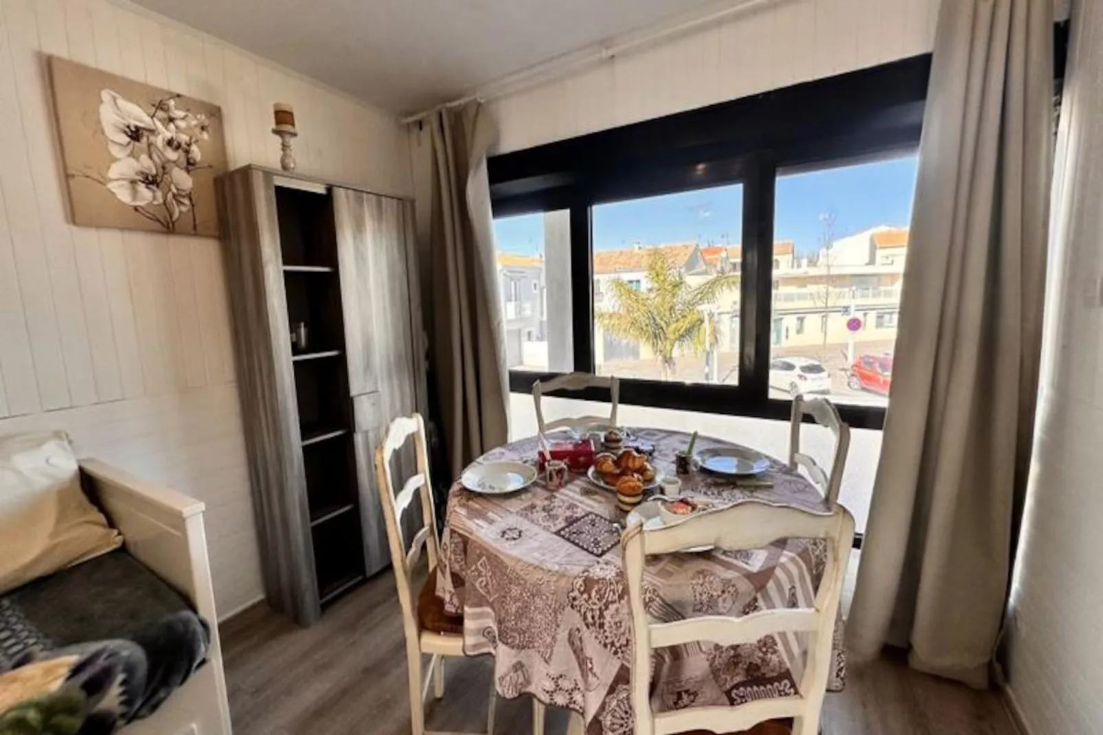 Résidence L'escapade Sal&eacute;e - A 100 M&egrave;tres De La Plage Et En Plein Coeur De Ville