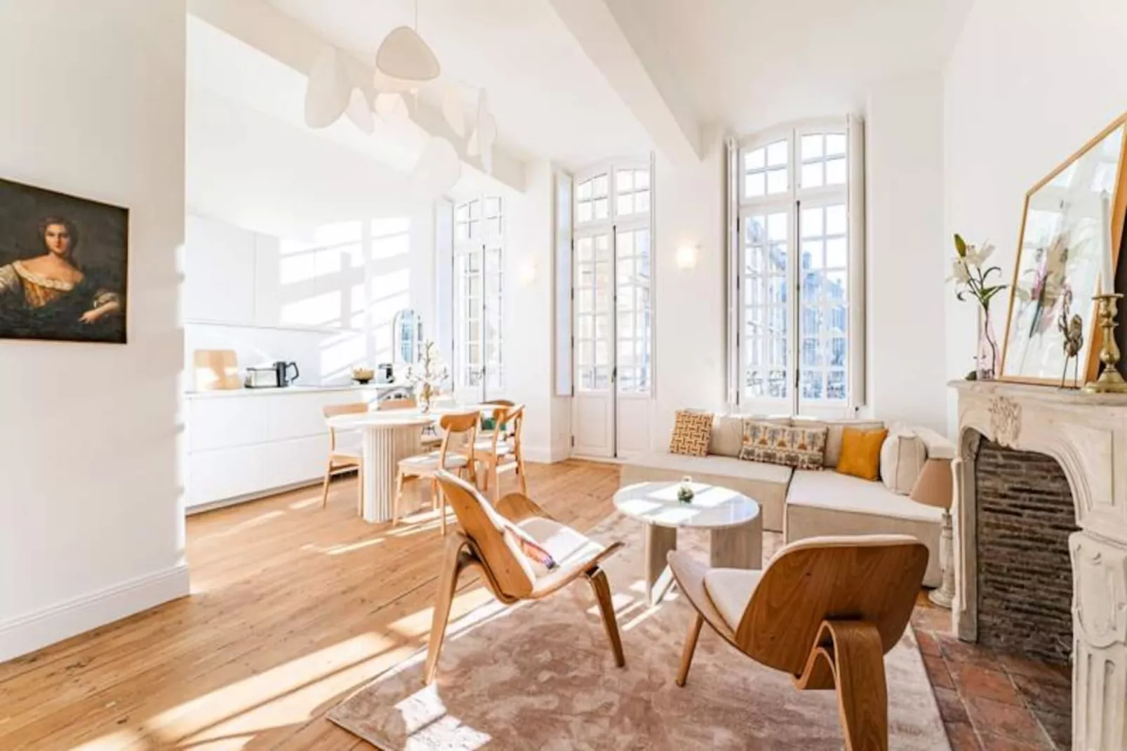 &eacute;l&eacute;gant Appartement Place Du Parlement Pour 4 Personnes