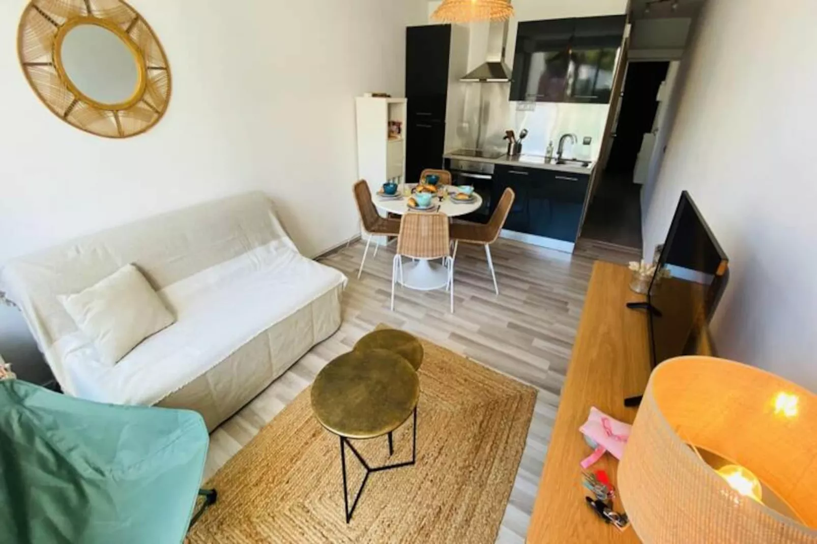 Résidence S&eacute;r&eacute;nit&eacute; - Appartement Une Chambre Proche De La Plage