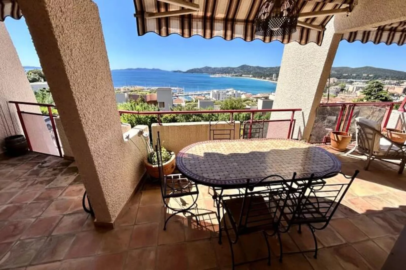 Résidence Appartement Atypique Avec Vue Mer, Piscine Et Charme à La Pagnol