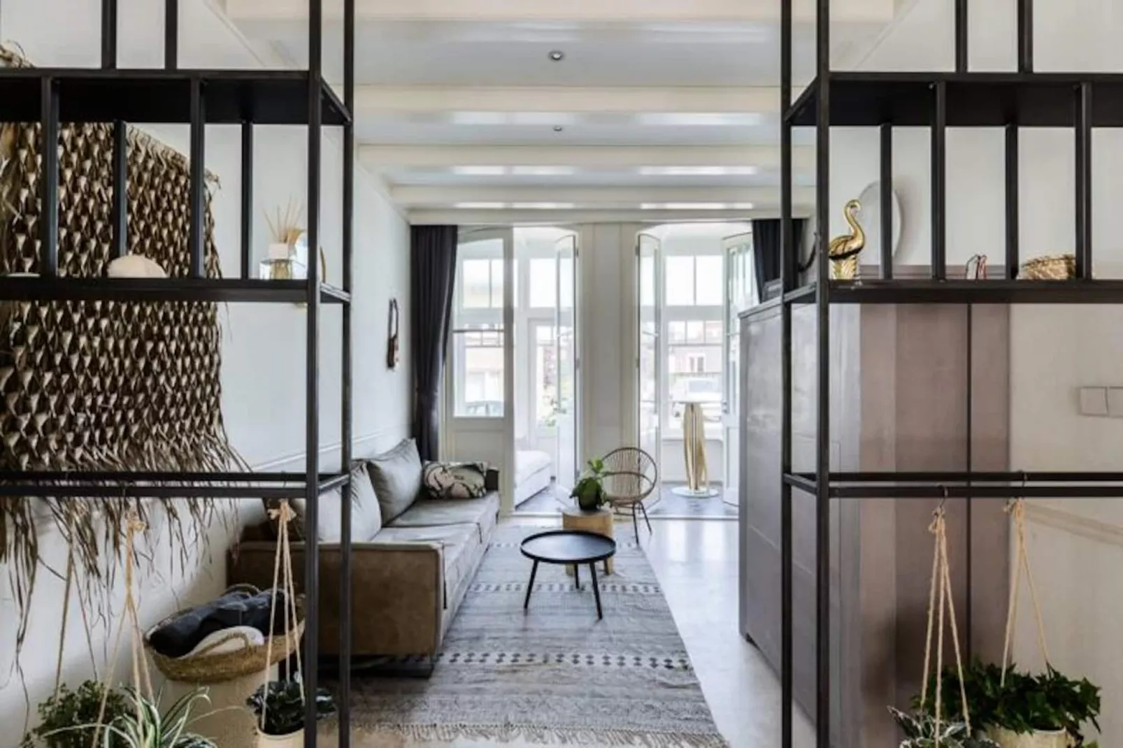 Villa Loft Apartment With Light Garden Room