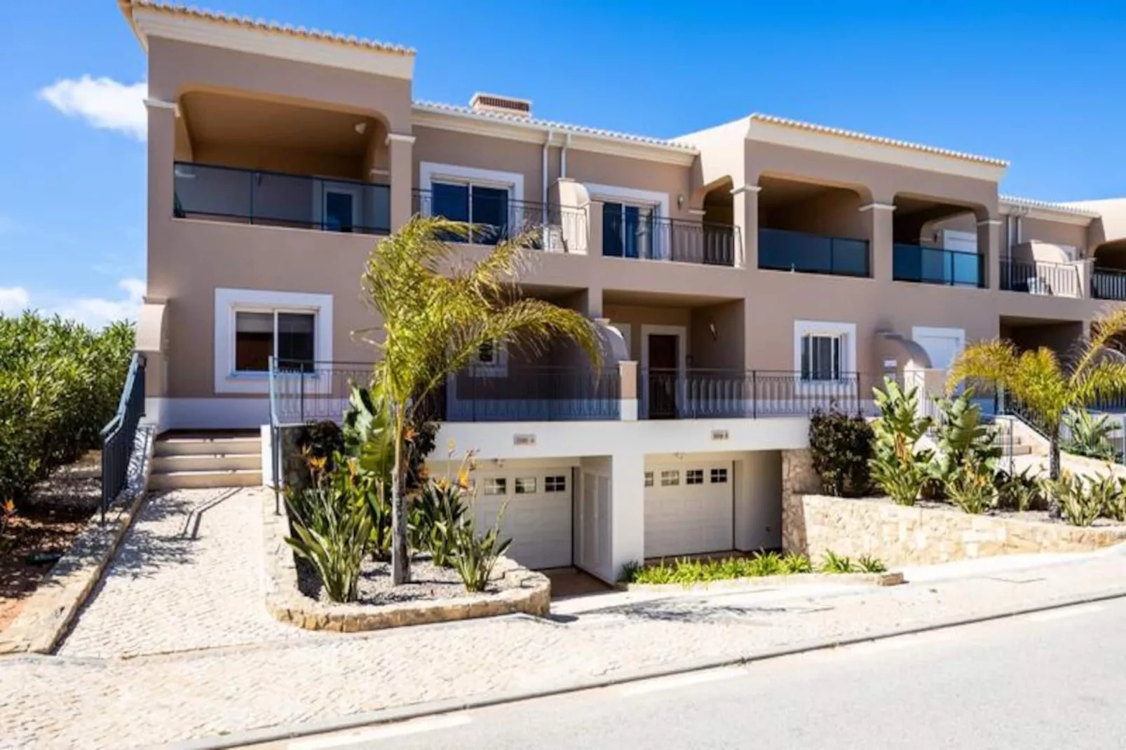 Casa Malhotra at Boa Vista Golf Resort, Bayview Village