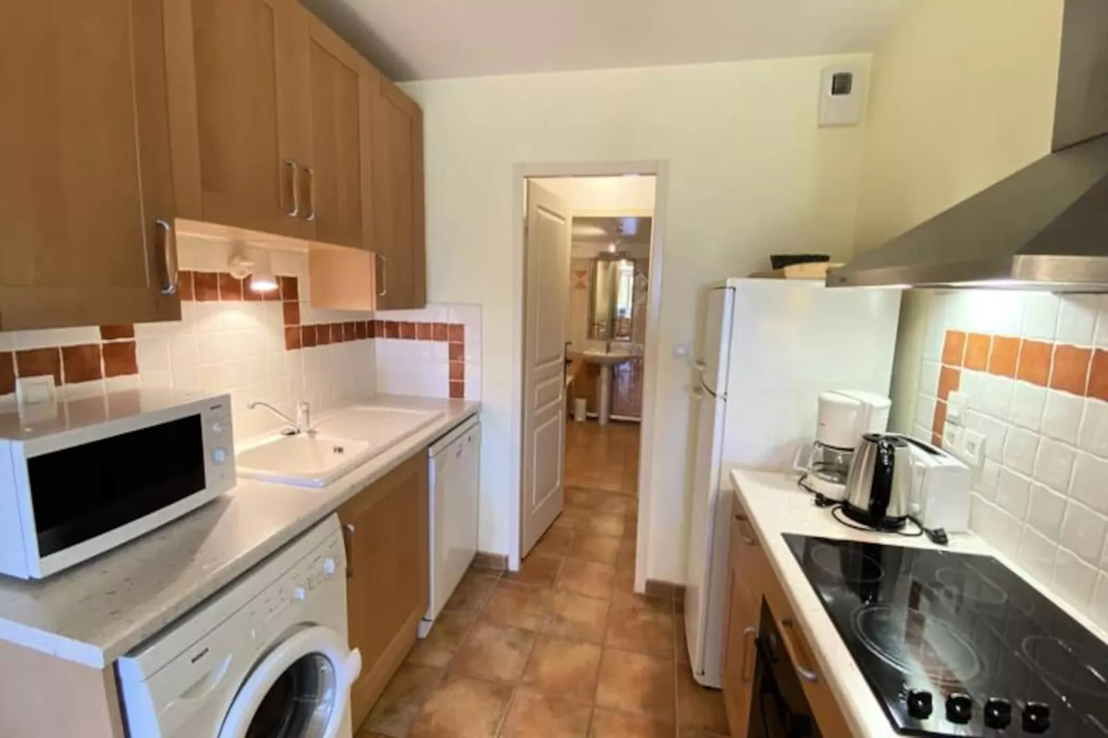 04b5 : Beau Studio Dans Un Mas Proven&ccedil;al - Piscine