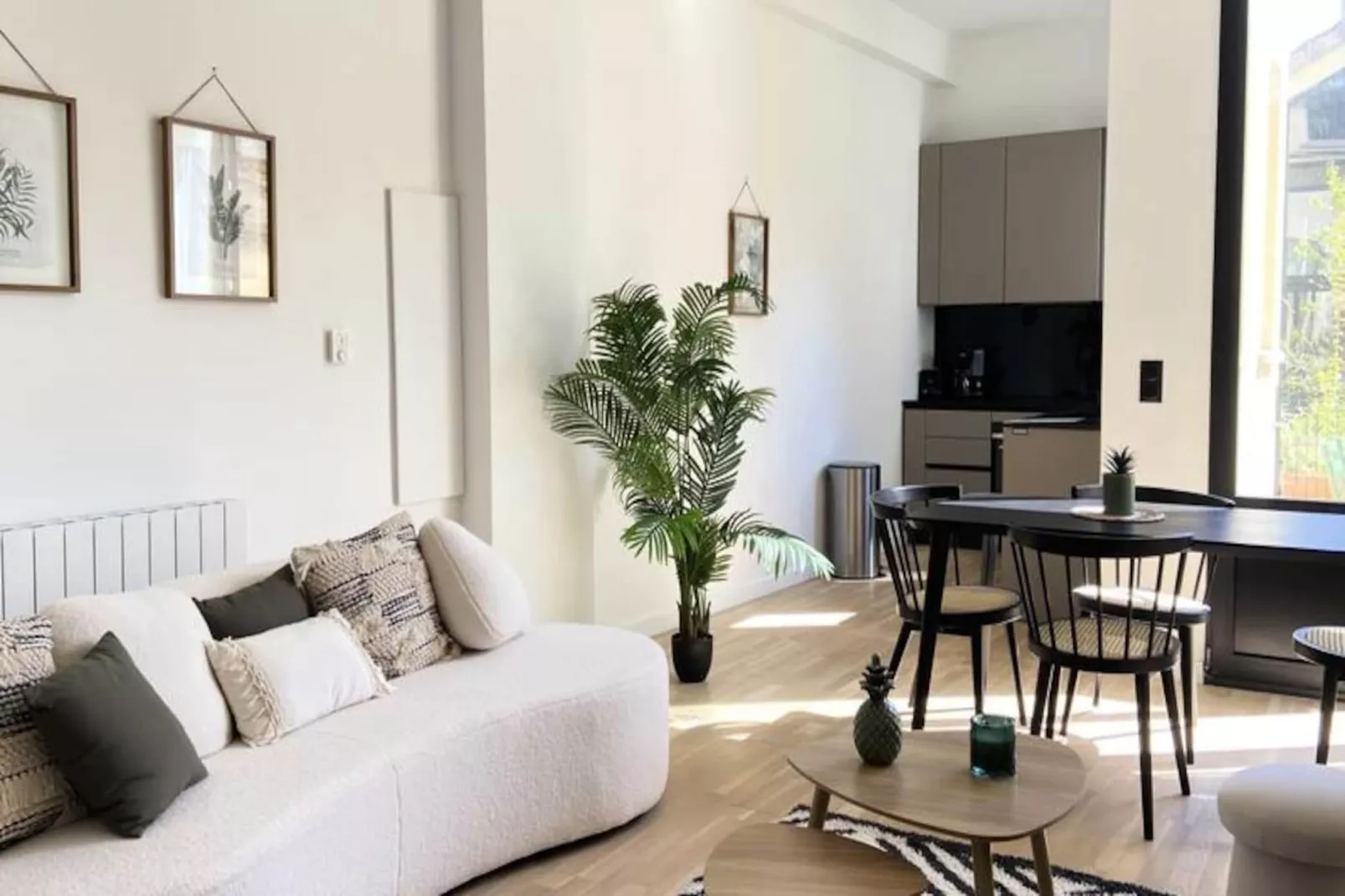 Duplex De Charme Au C&oelig;ur Du Triangle D&rsquo;or