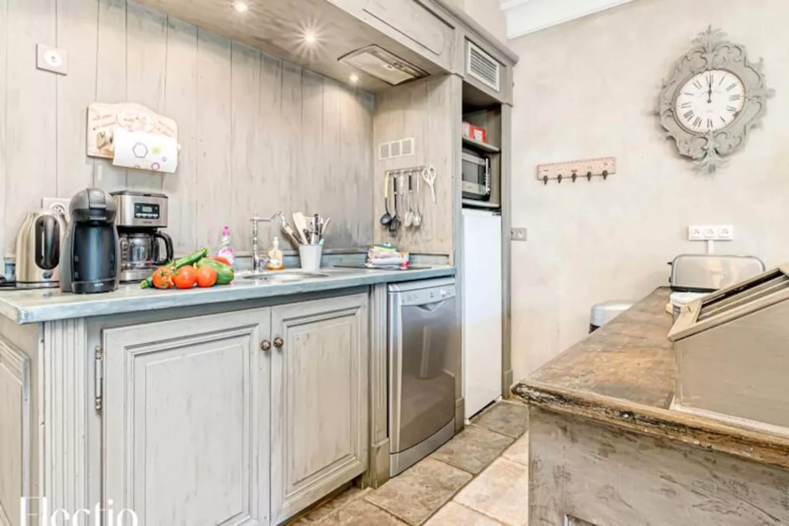 Loggia 2 Glycine | R&eacute;sidence Les Petitons