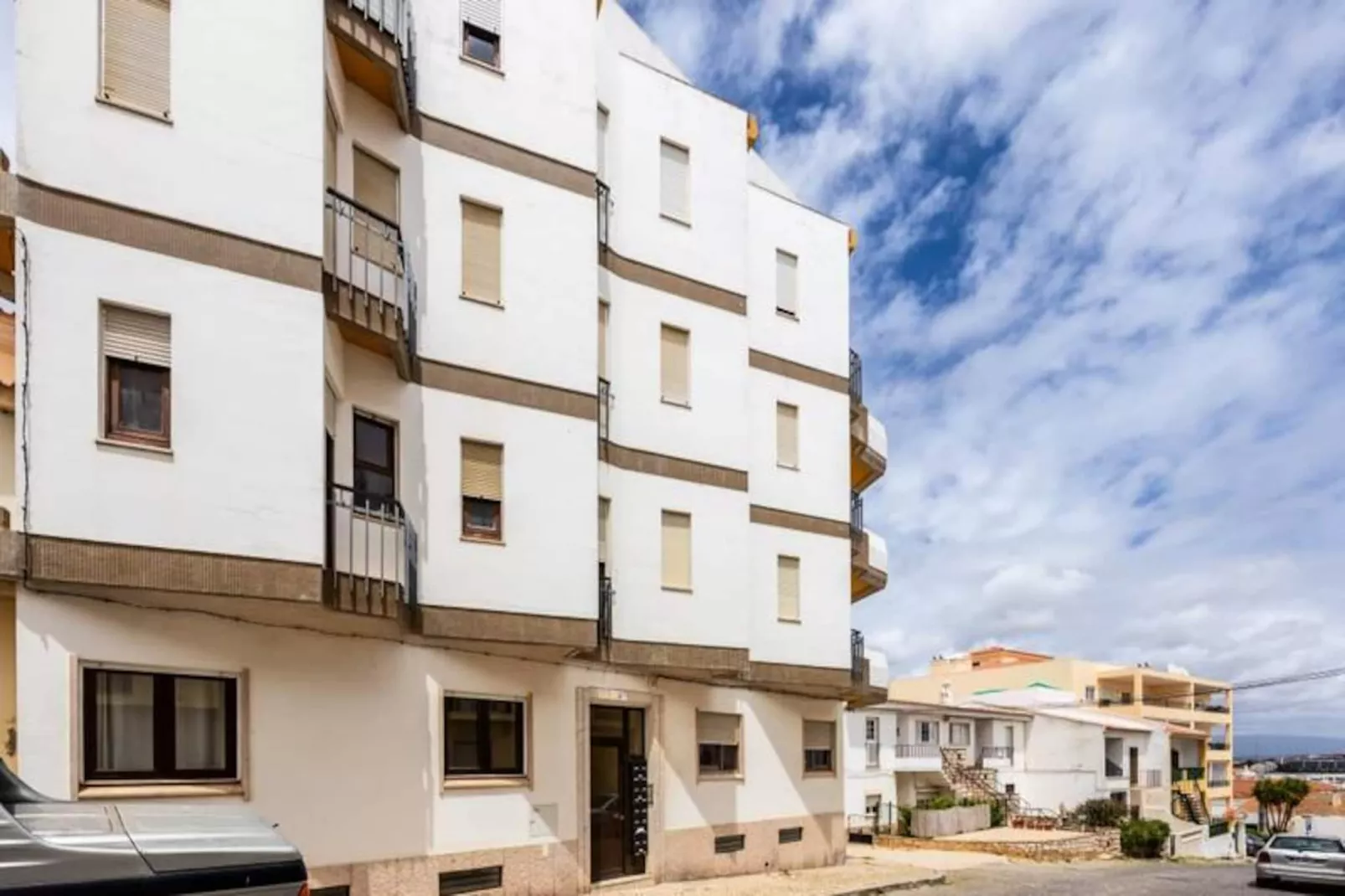 Urban City View Apartment