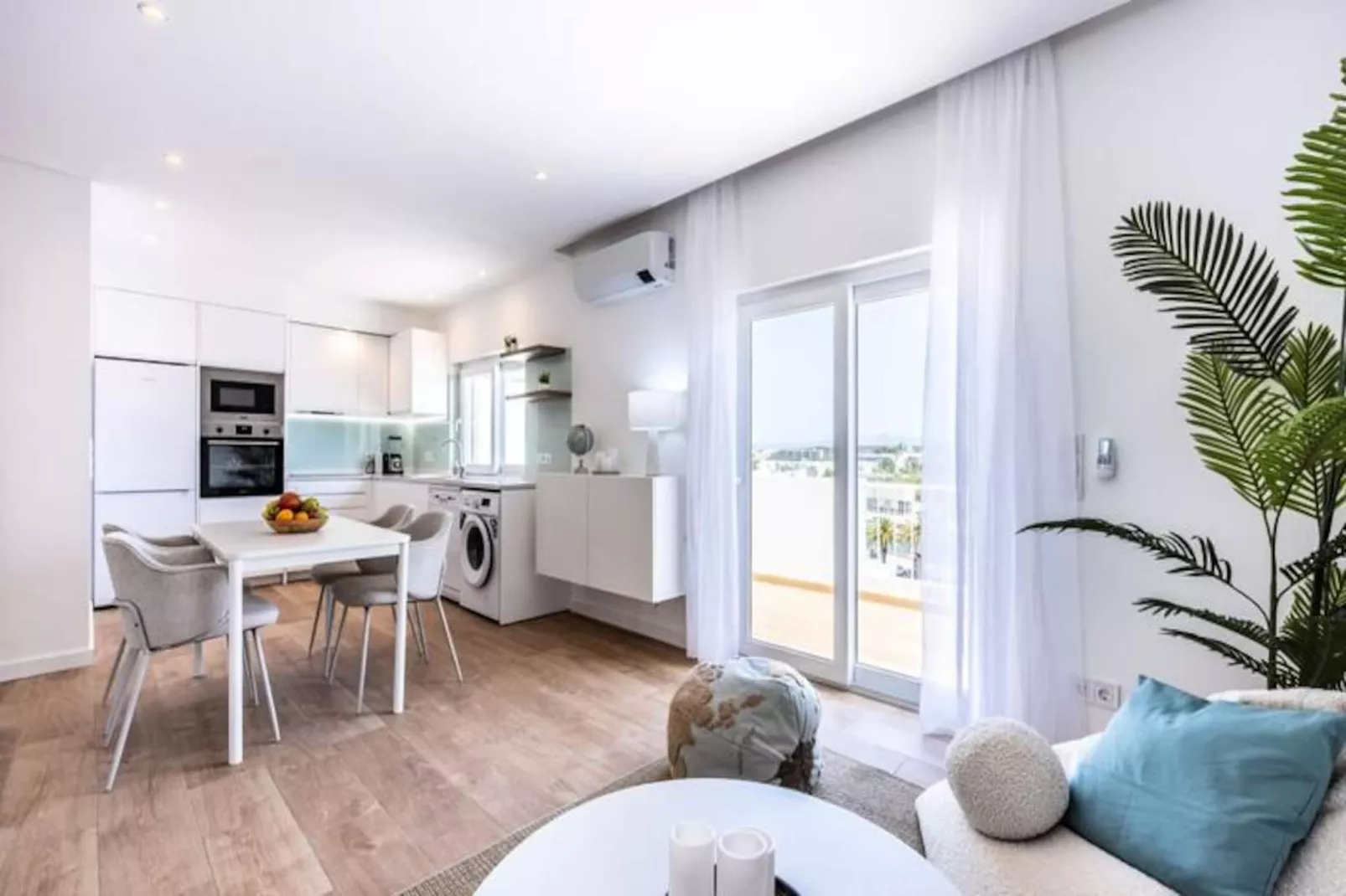 City Centre Ocean View Apartment