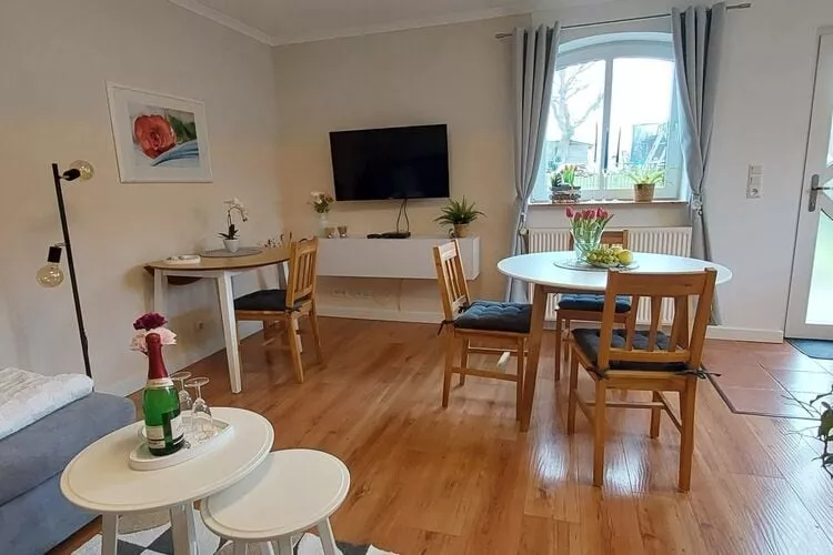 Ostseeurlaub Zur Steinbäck mit Terrasse-Woonkamer