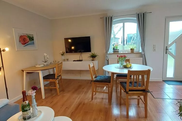 Ostseeurlaub Zur Steinbäck mit Terrasse-Woonkamer