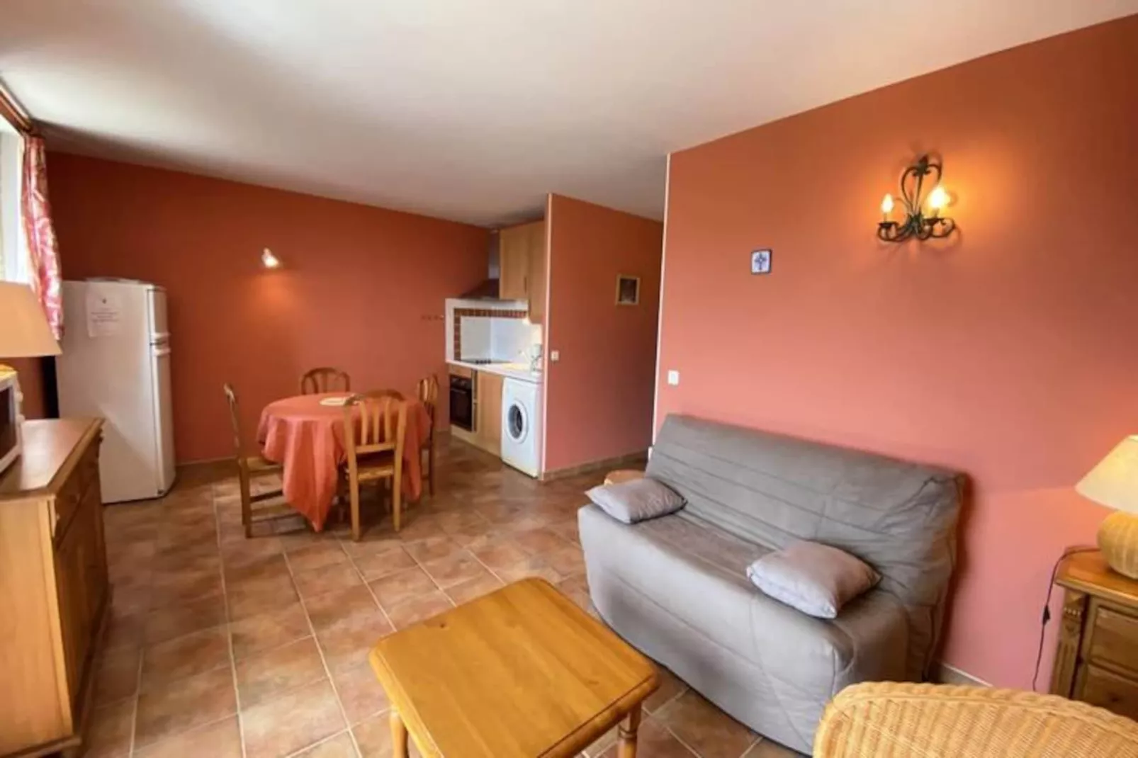 04b4 : Beau Studio Dans Un Mas Proven&ccedil;al - Piscine