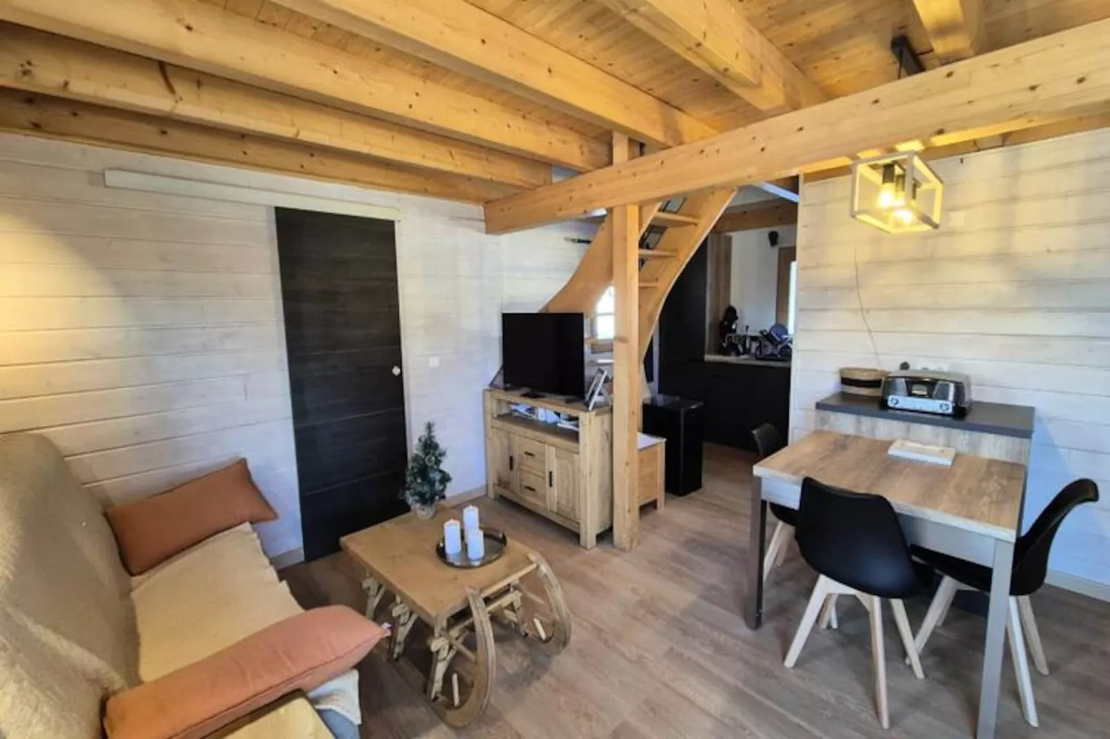 Chalet Nordique Pour 6 Personnes à La Féclaz - Piscine été