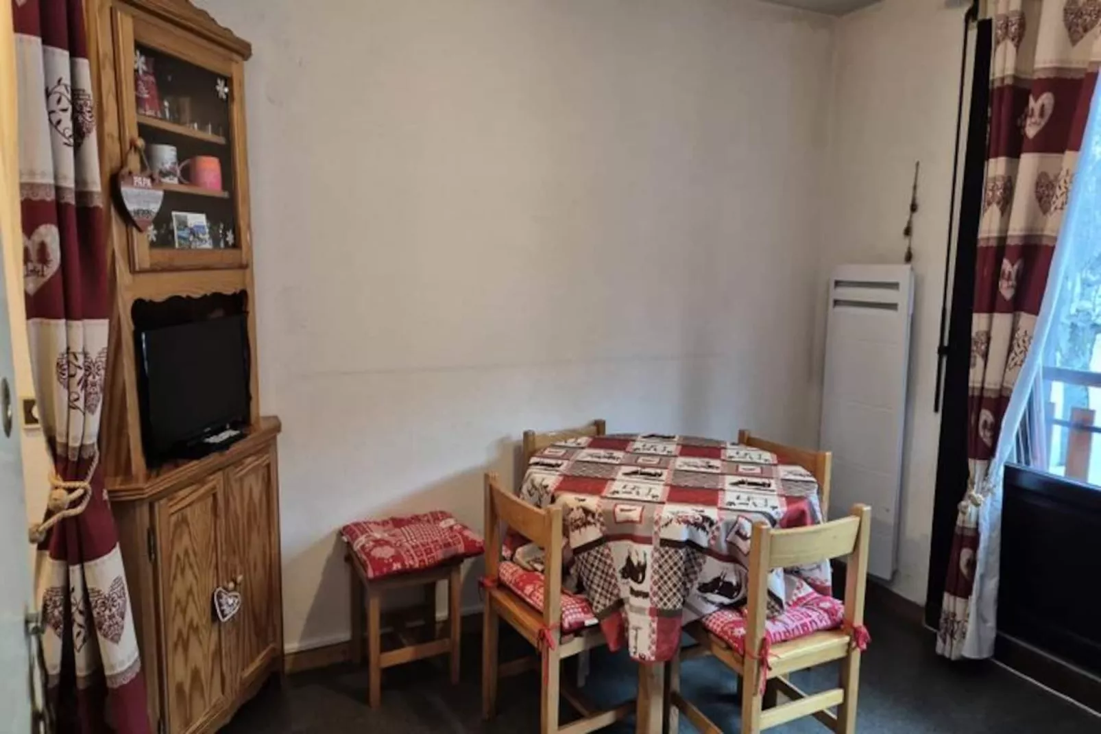 Appartement 4 Personnes Avec Piscine, Centre De La Station Feclaz