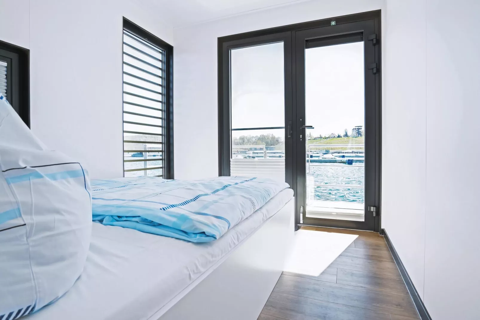 Floating 44 - LP 6 / 3 Personen-Slaapkamer