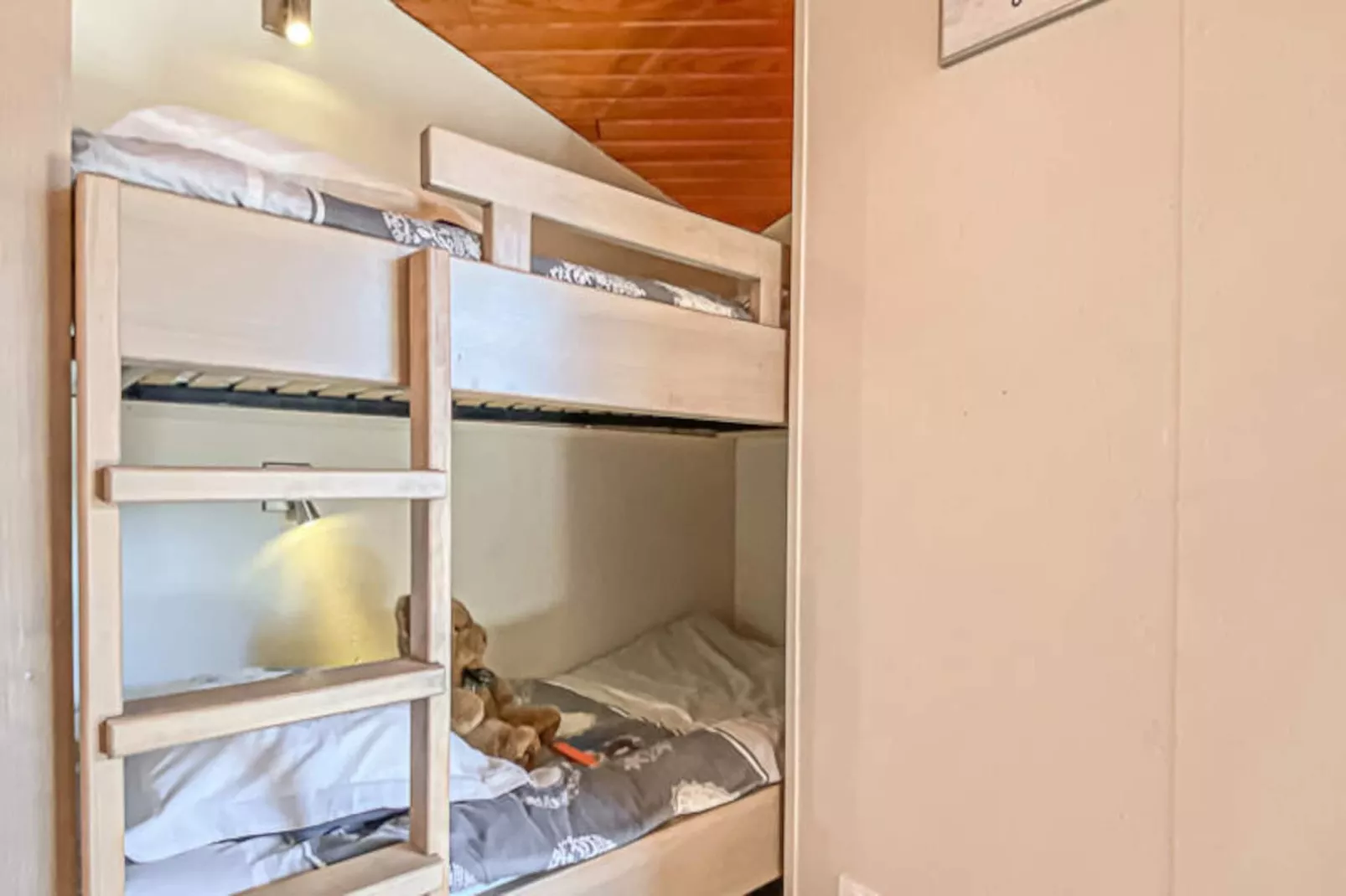 Les  Chalets De La Pyramide