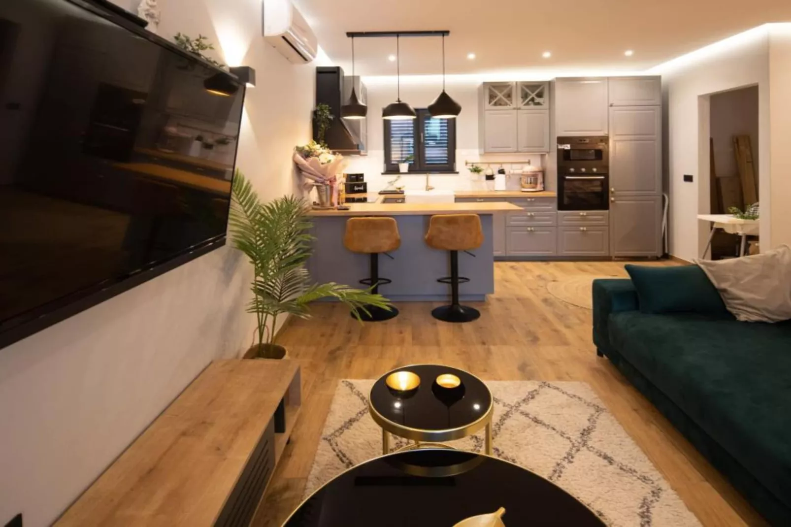 Lux Vintage House Bella Vita Biograd na Moru with Pool