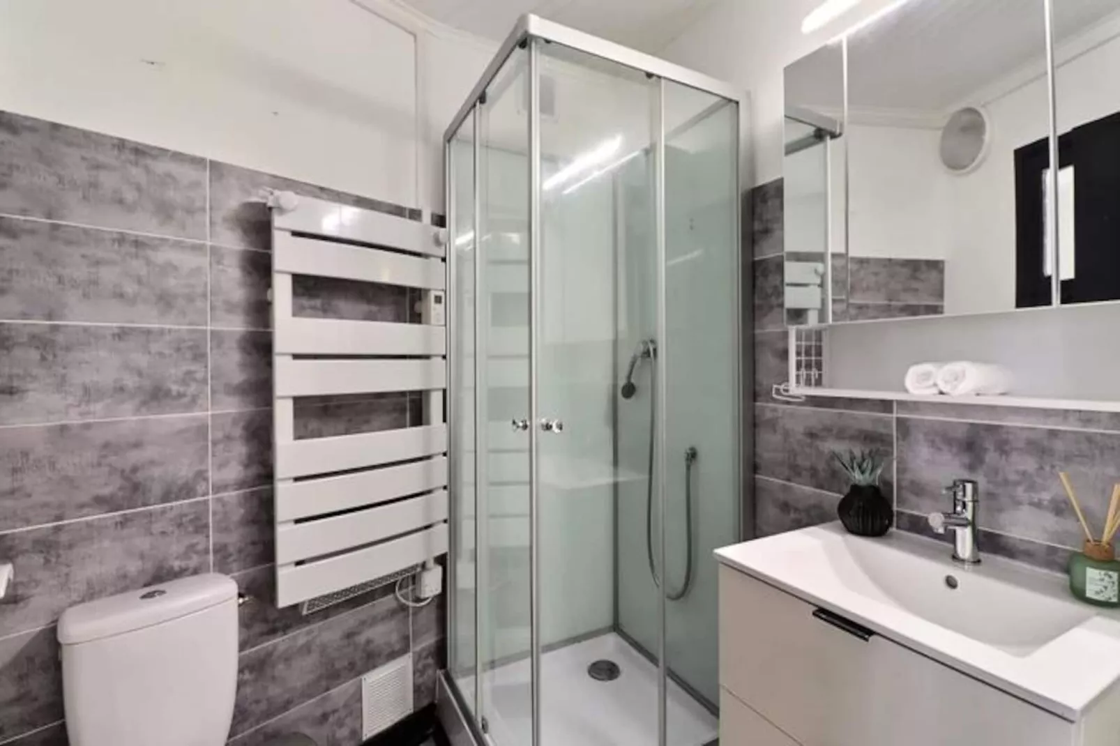 Le Van Gogh - Au C&oelig;ur Historique D&rsquo;arles-Niet-getagd