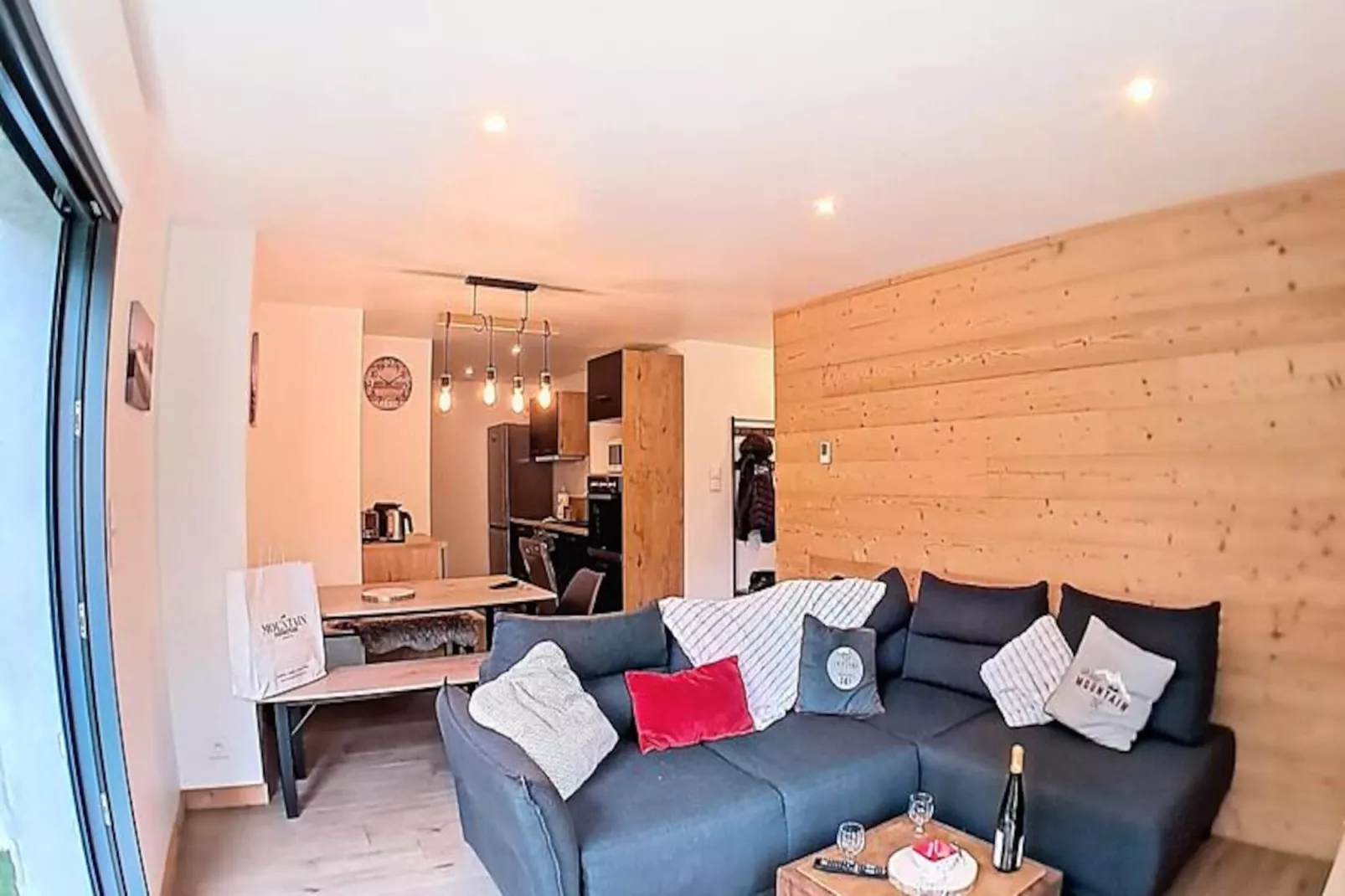 Résidence La Mariande-Niet-getagd