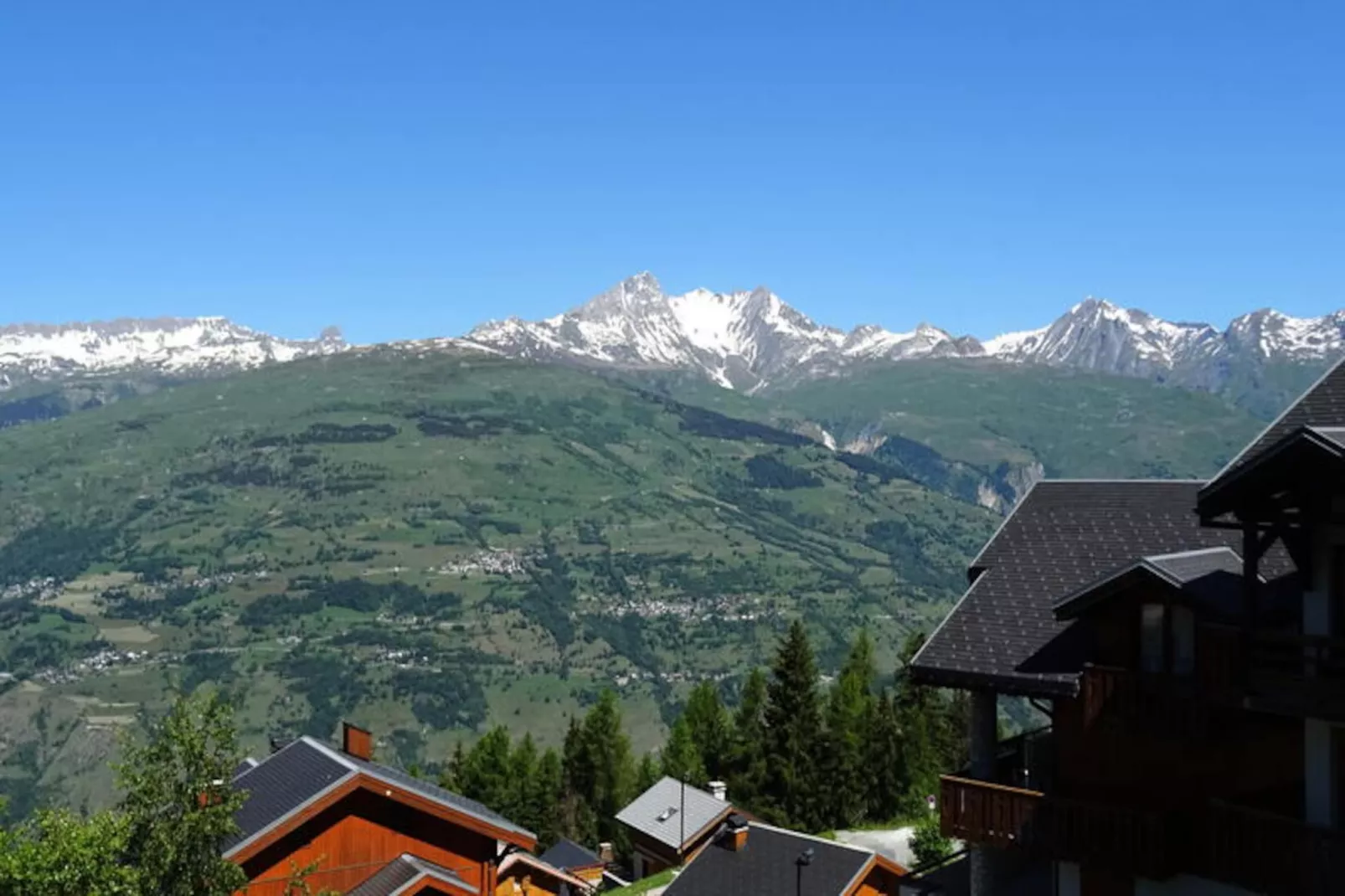 Résidence Presles-Niet-getagd