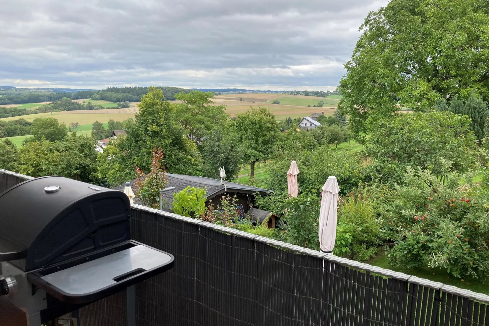 Scheune zur Schönen Aussicht-Uitzicht zomer