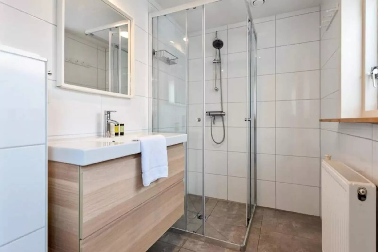 Agr&eacute;able Maison Familiale (parking Gratuit)-Niet-getagd