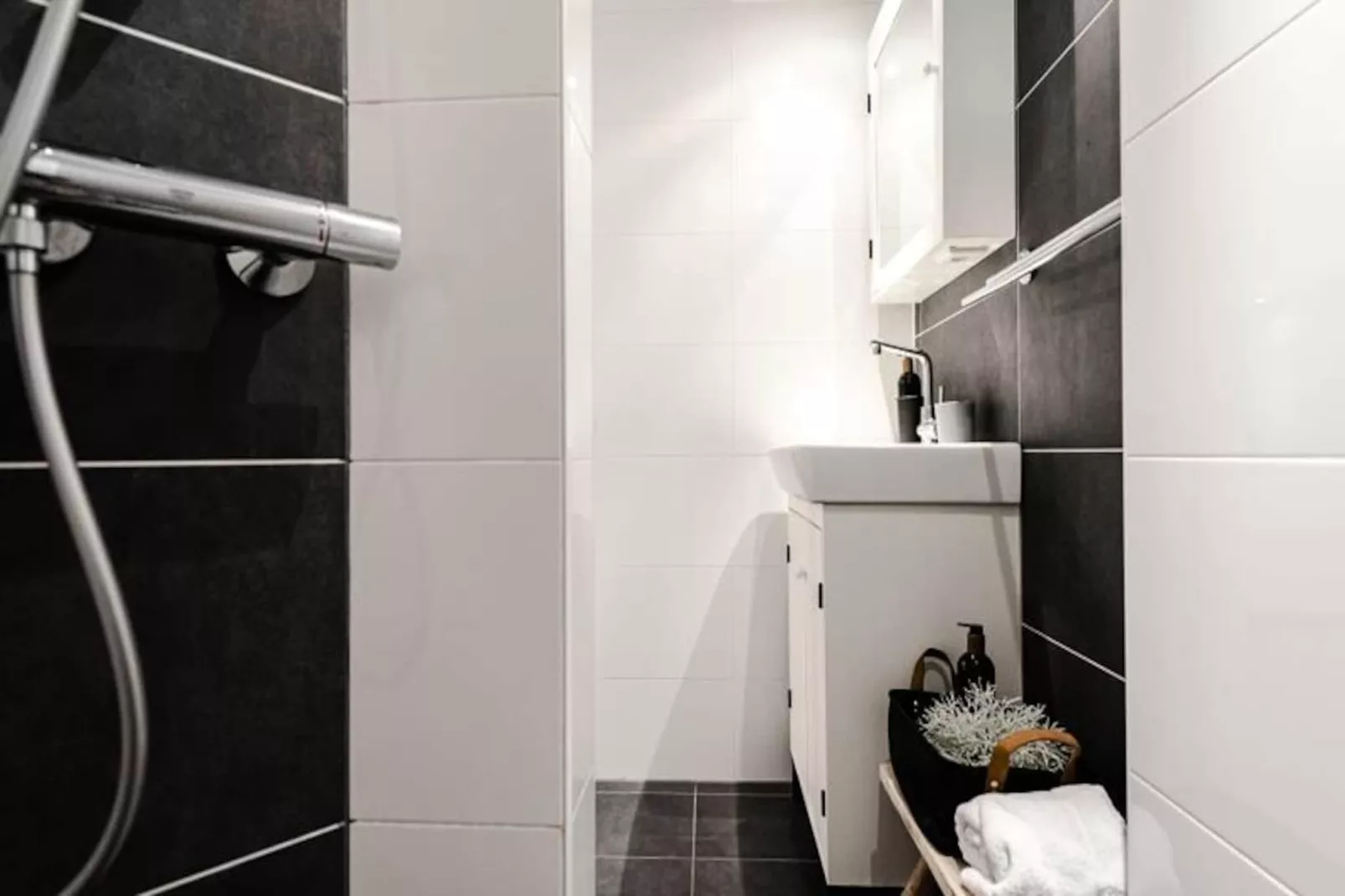 Summer House - Souterrain-Niet-getagd