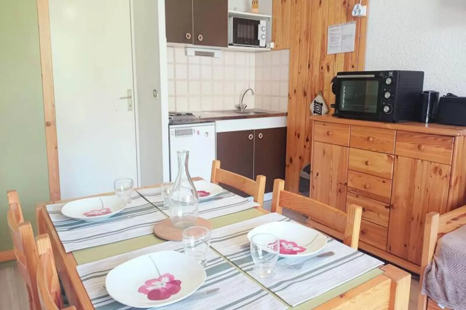 Résidence Comete-Niet-getagd