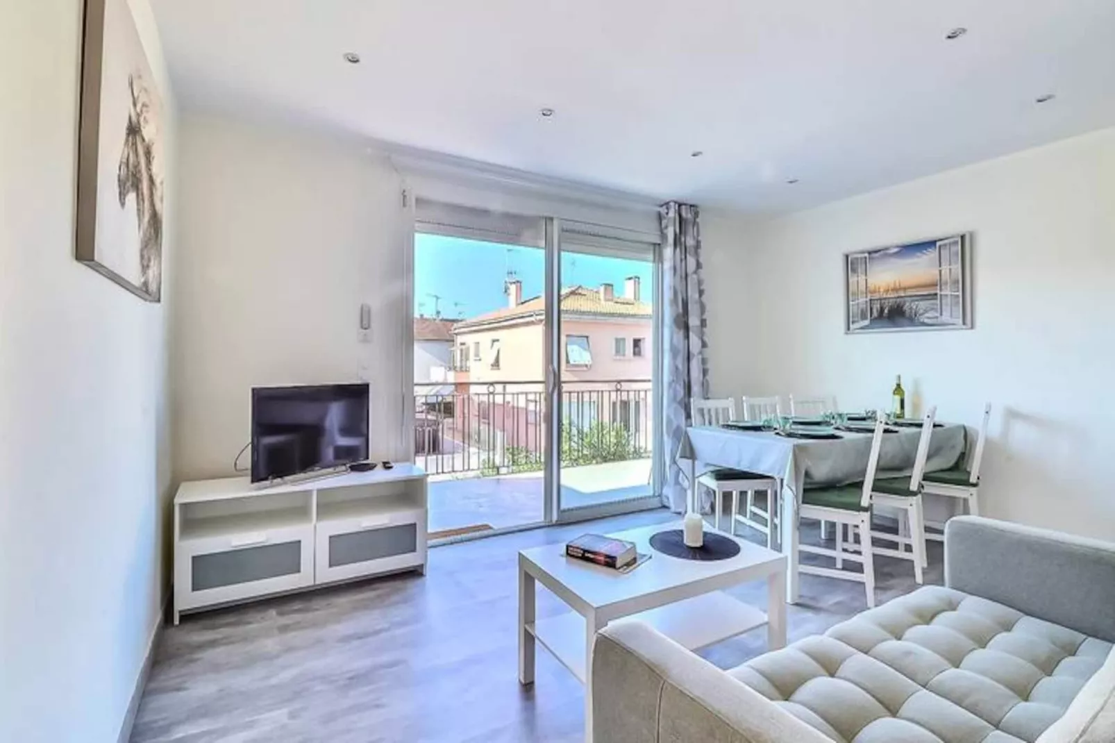 Résidence Les Suzannes-Niet-getagd