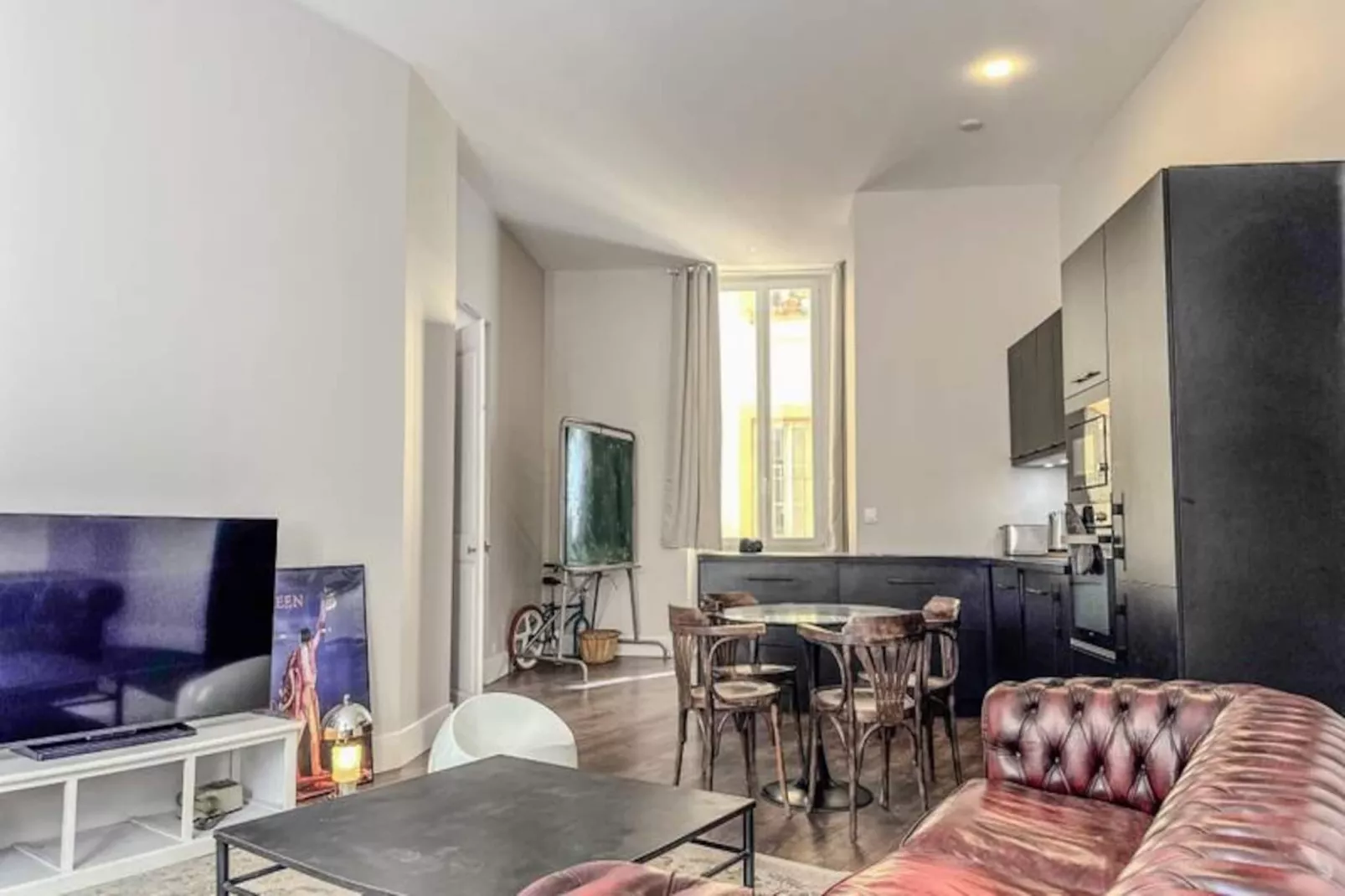 | Le Notre Dame 🎈 - Niet-getagd