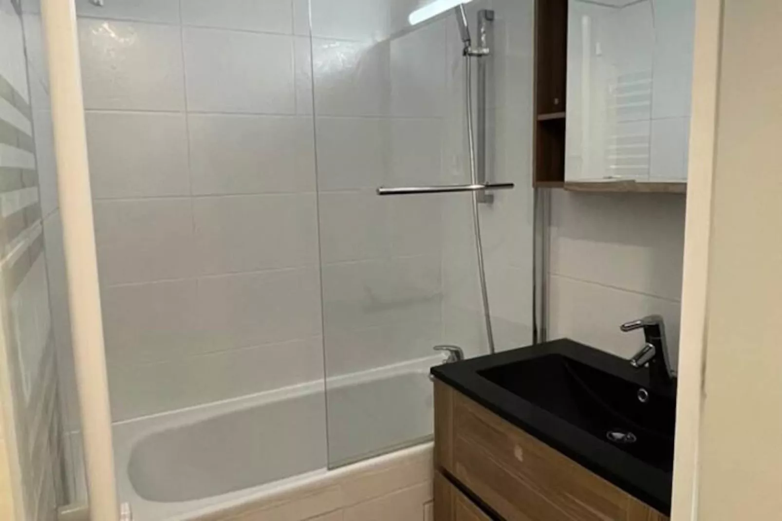 Résidence Roche Mantel-Niet-getagd