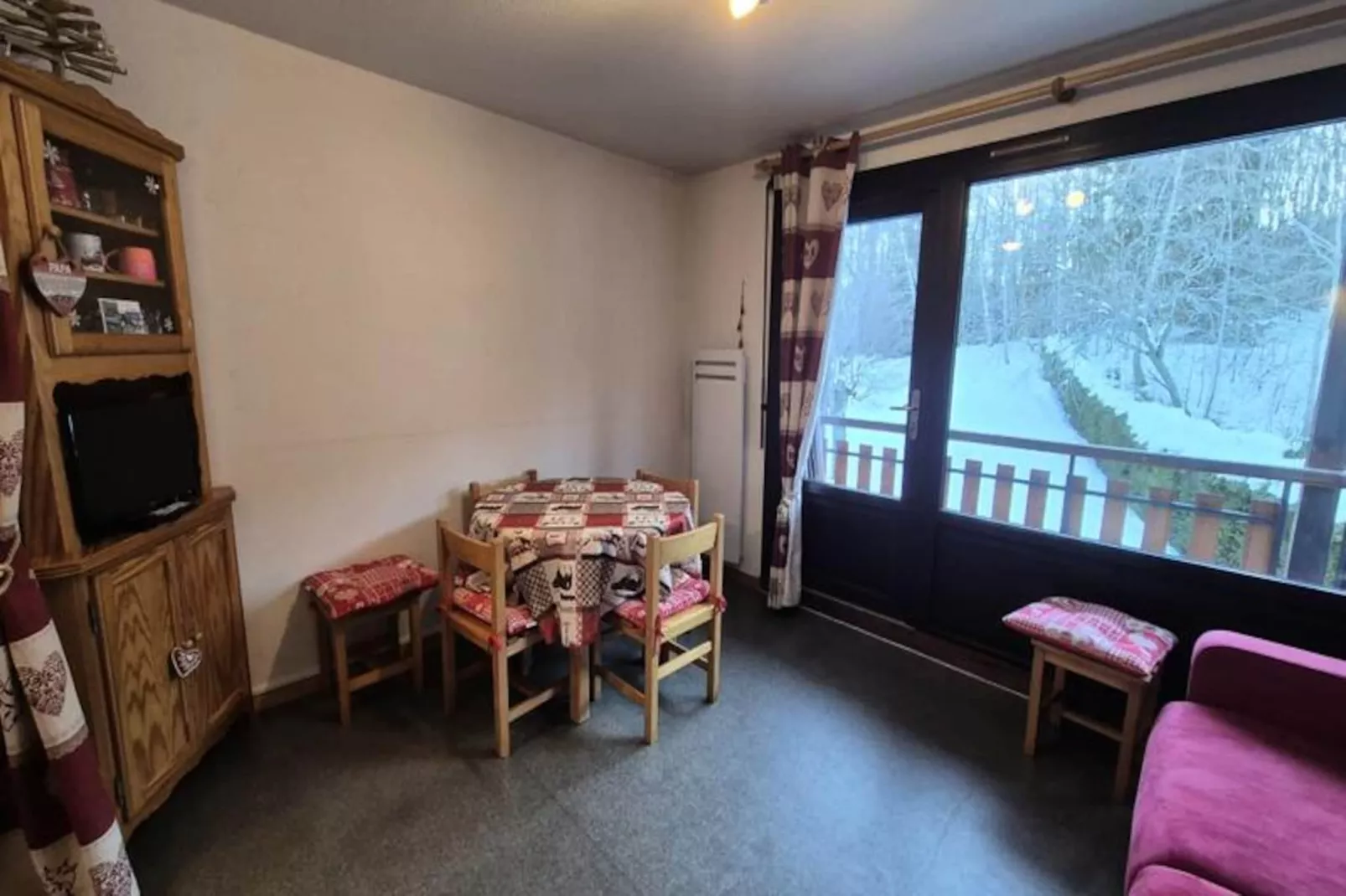 Appartement 4 Personnes Avec Piscine, Centre De La Station Feclaz-Niet-getagd