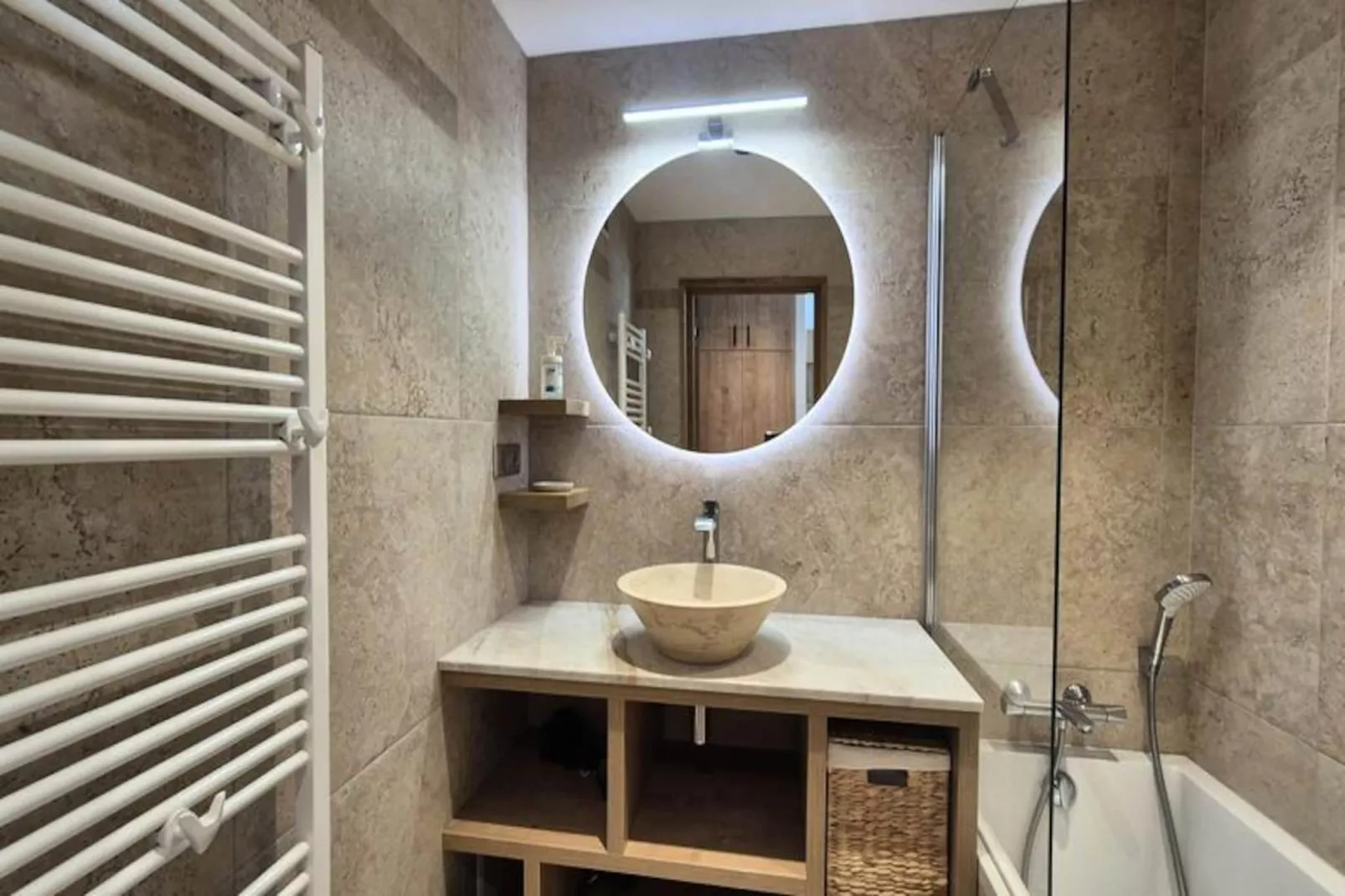 Résidence Combe Folle-Niet-getagd