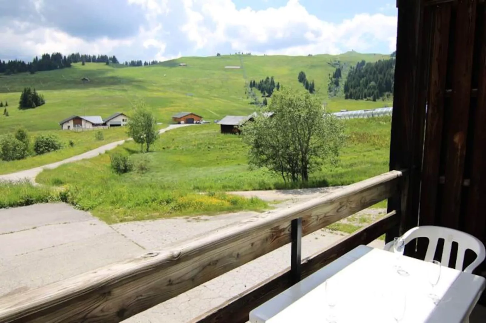 Résidence Coursiaudine-Niet-getagd