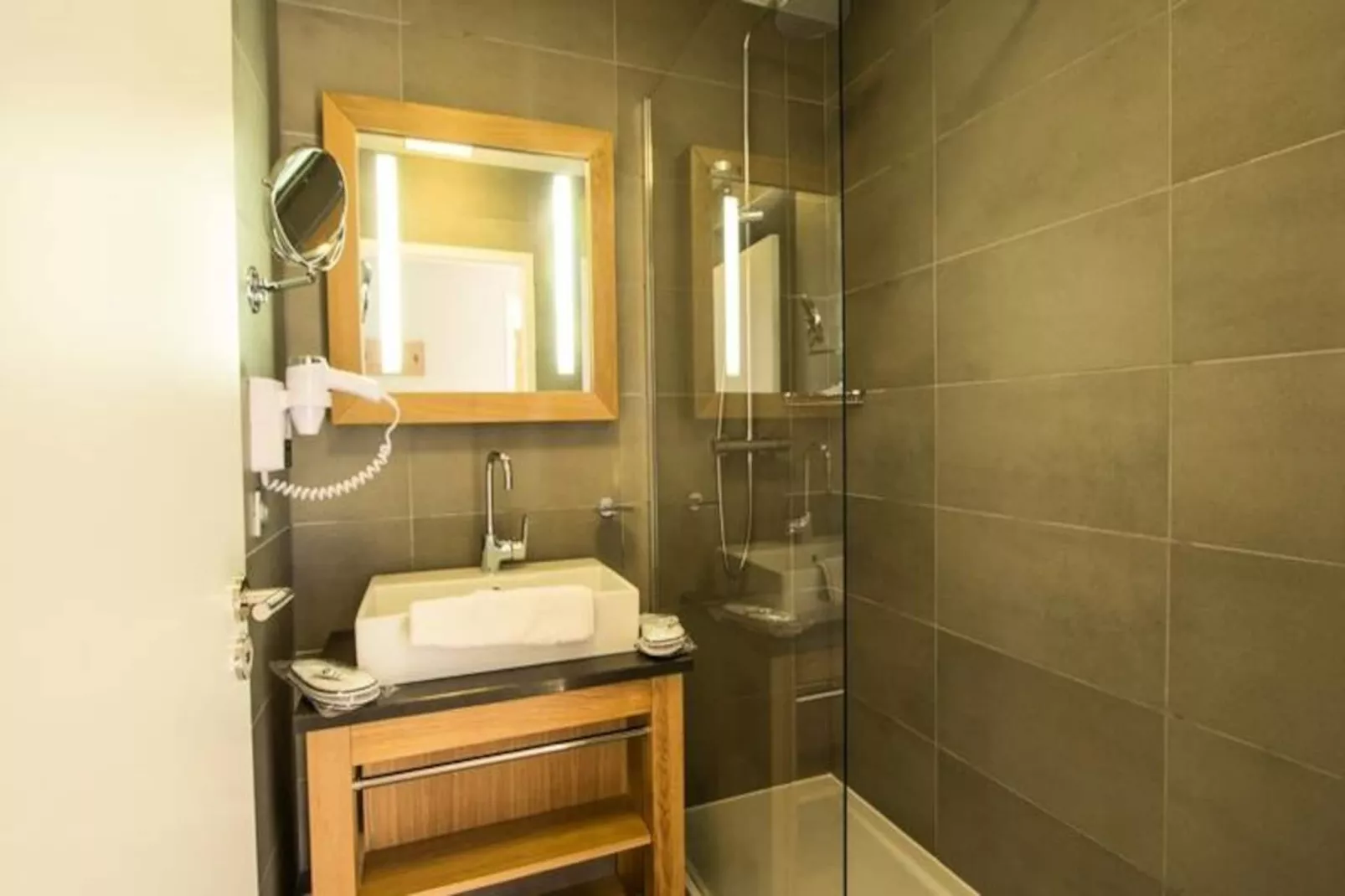 Résidence Les Monarques-Niet-getagd