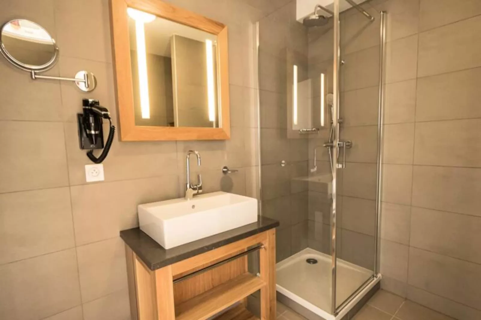 Résidence Les Monarques-Niet-getagd