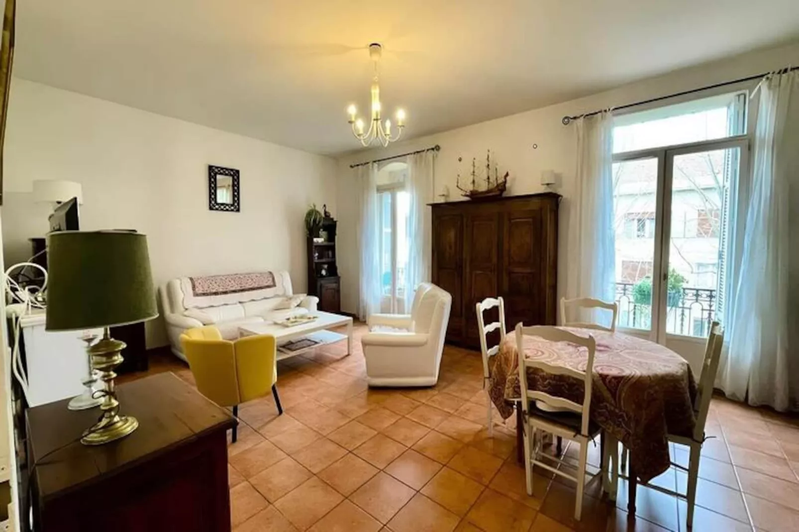 " Le Cocon Hy&eacute;rois" 100m2 - Wifi & Garage-Niet-getagd